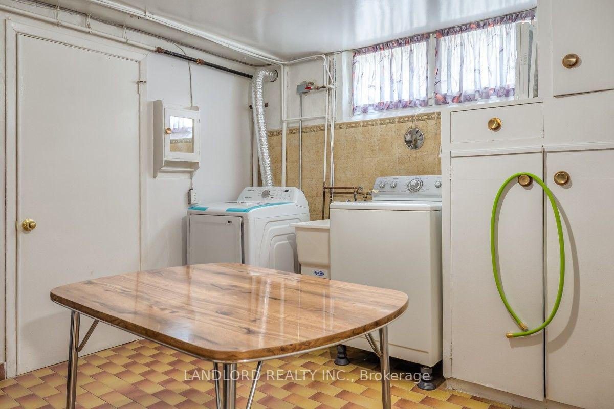 Photo 29 of 85 Greenlaw Avenue, Toronto, Corso Italia-Davenport — HOMEH