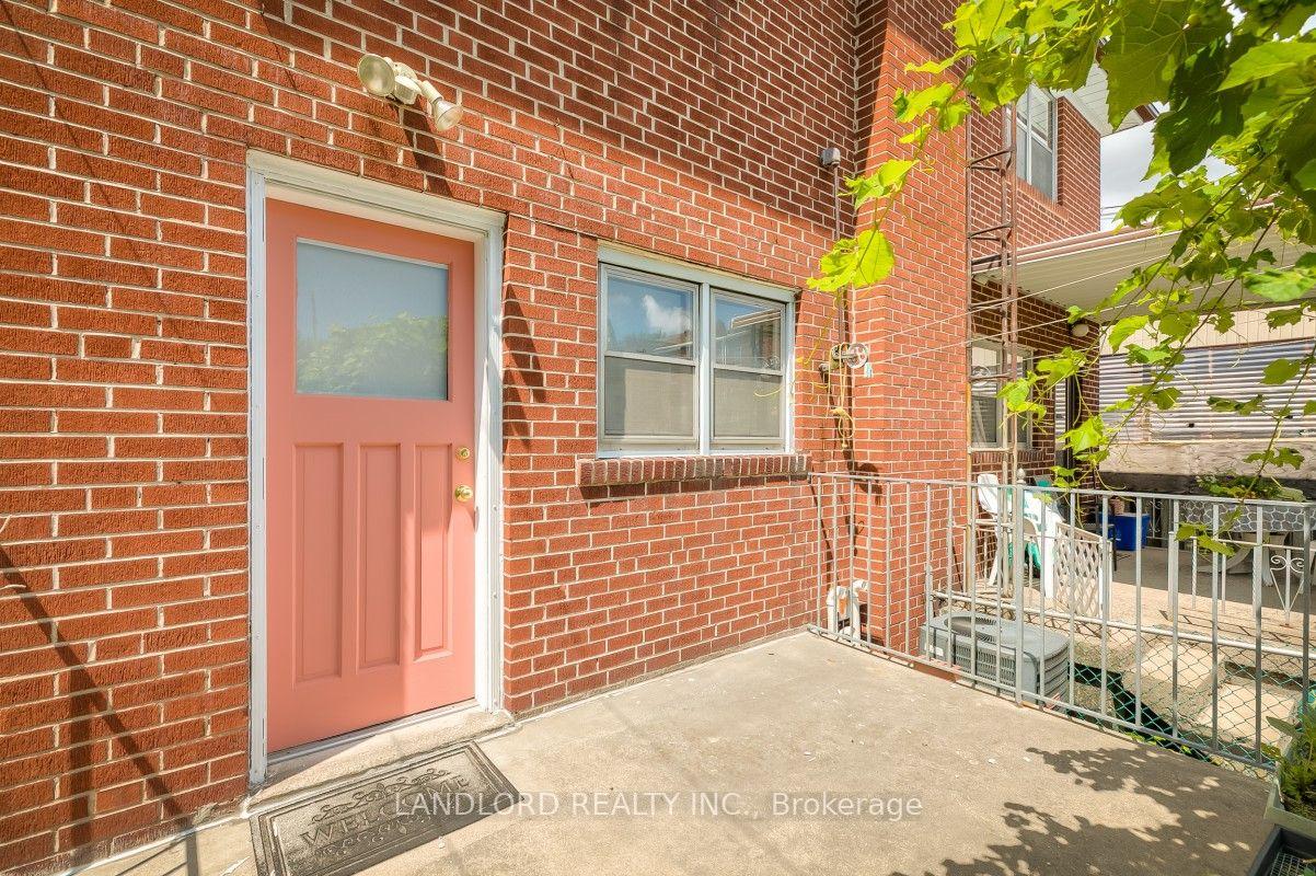 Photo 31 of 85 Greenlaw Avenue, Toronto, Corso Italia-Davenport — HOMEH
