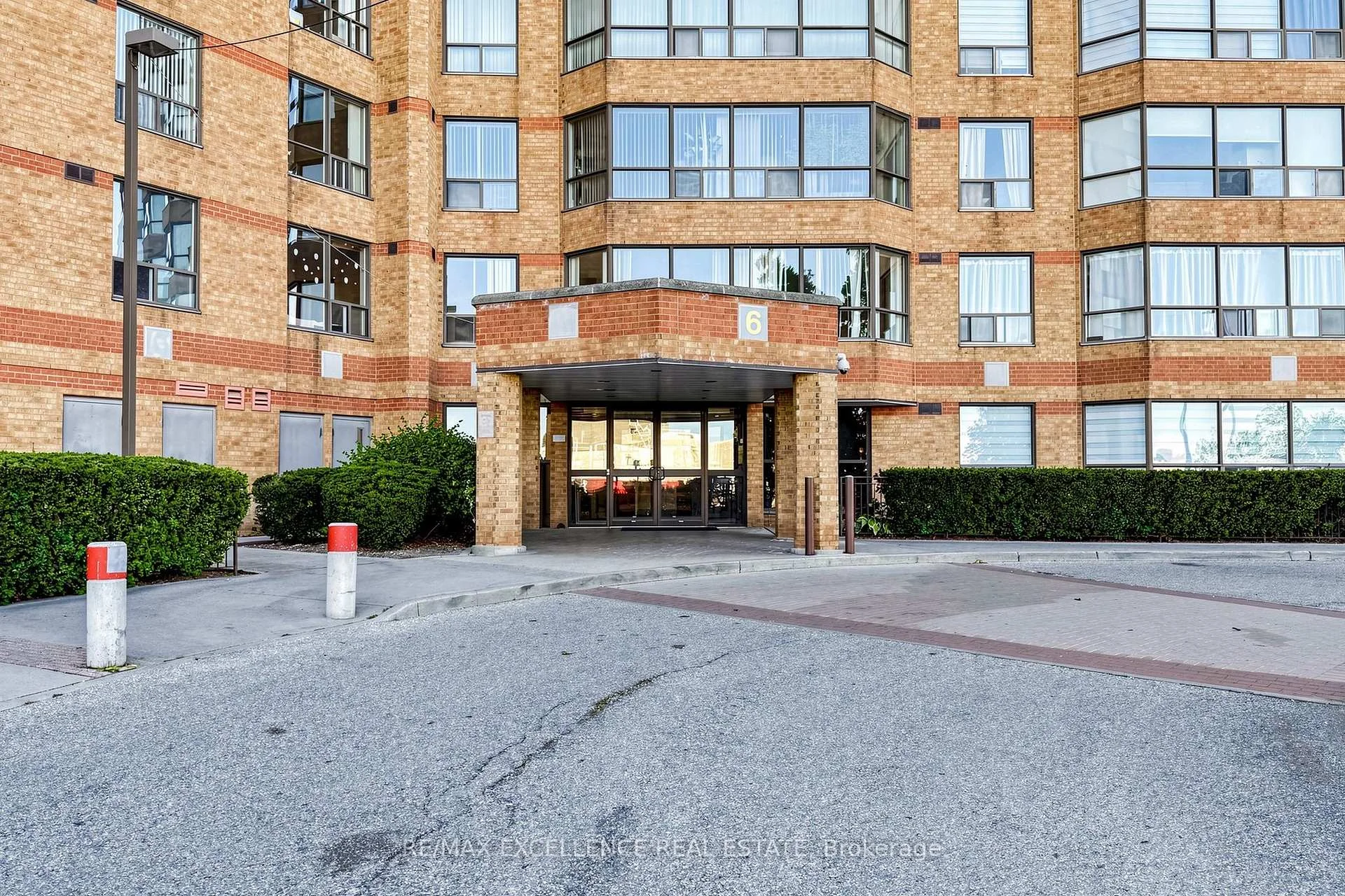 Photo 3 of Unit 524, 6 Humberline Drive, Etobicoke, West Humber-Clairville — HOMEH