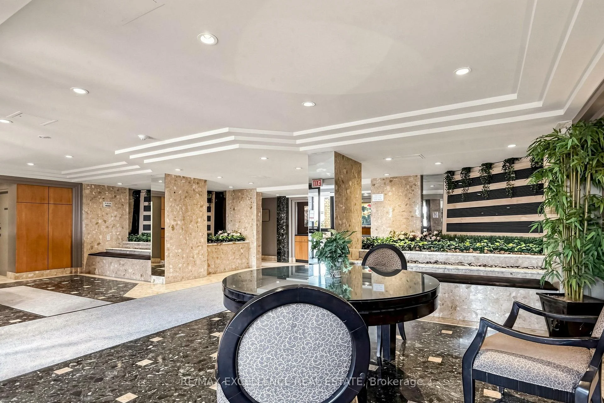 Photo 8 of Unit 524, 6 Humberline Drive, Etobicoke, West Humber-Clairville — HOMEH