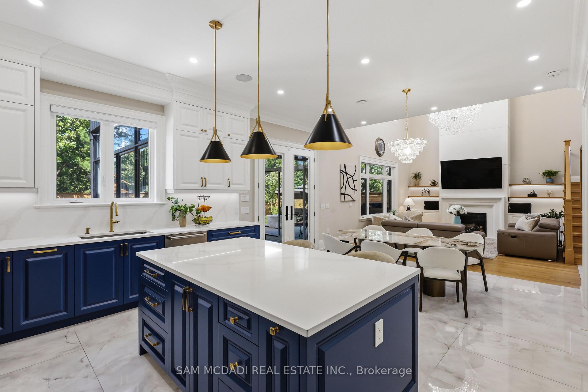 Photo 13 of 403 Willis Drive, Oakville, West — HOMEH