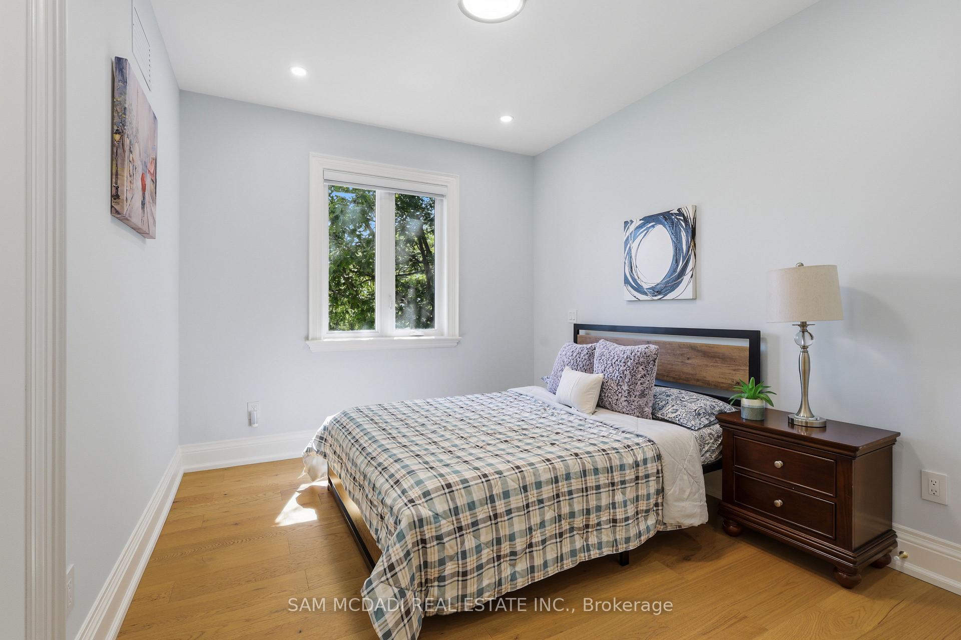 Photo 26 of 403 Willis Drive, Oakville, West — HOMEH
