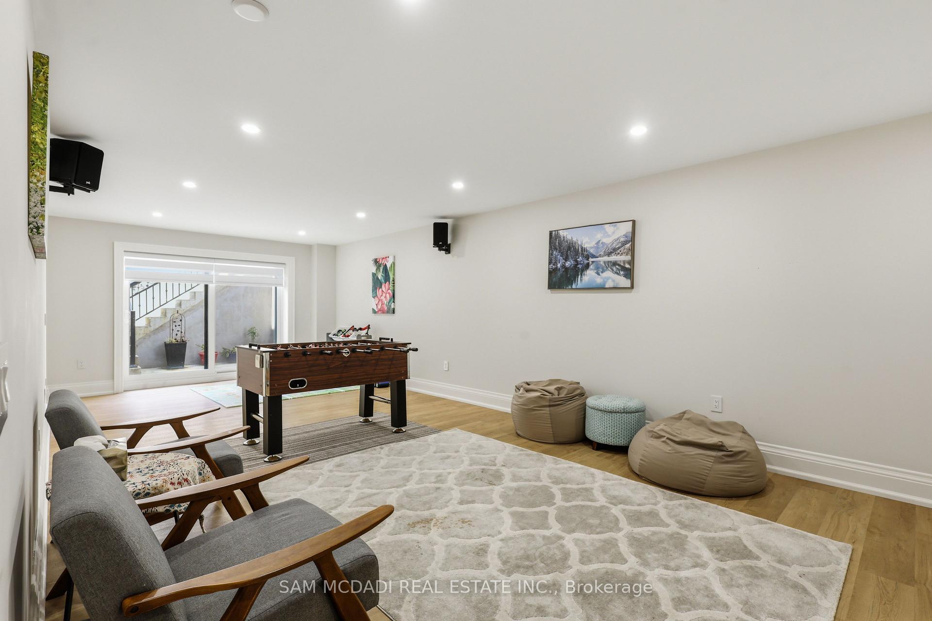 Photo 32 of 403 Willis Drive, Oakville, West — HOMEH