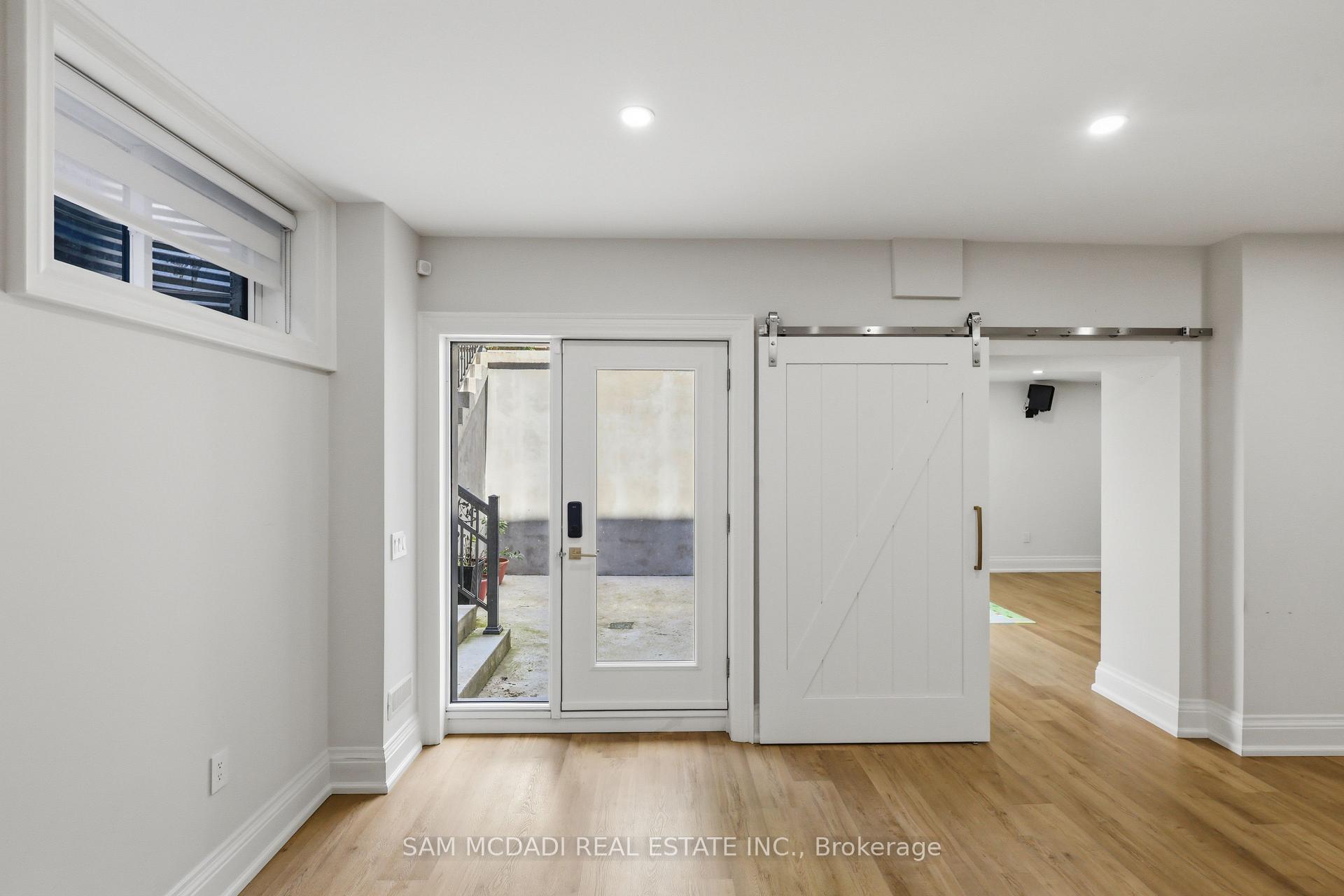 Photo 34 of 403 Willis Drive, Oakville, West — HOMEH