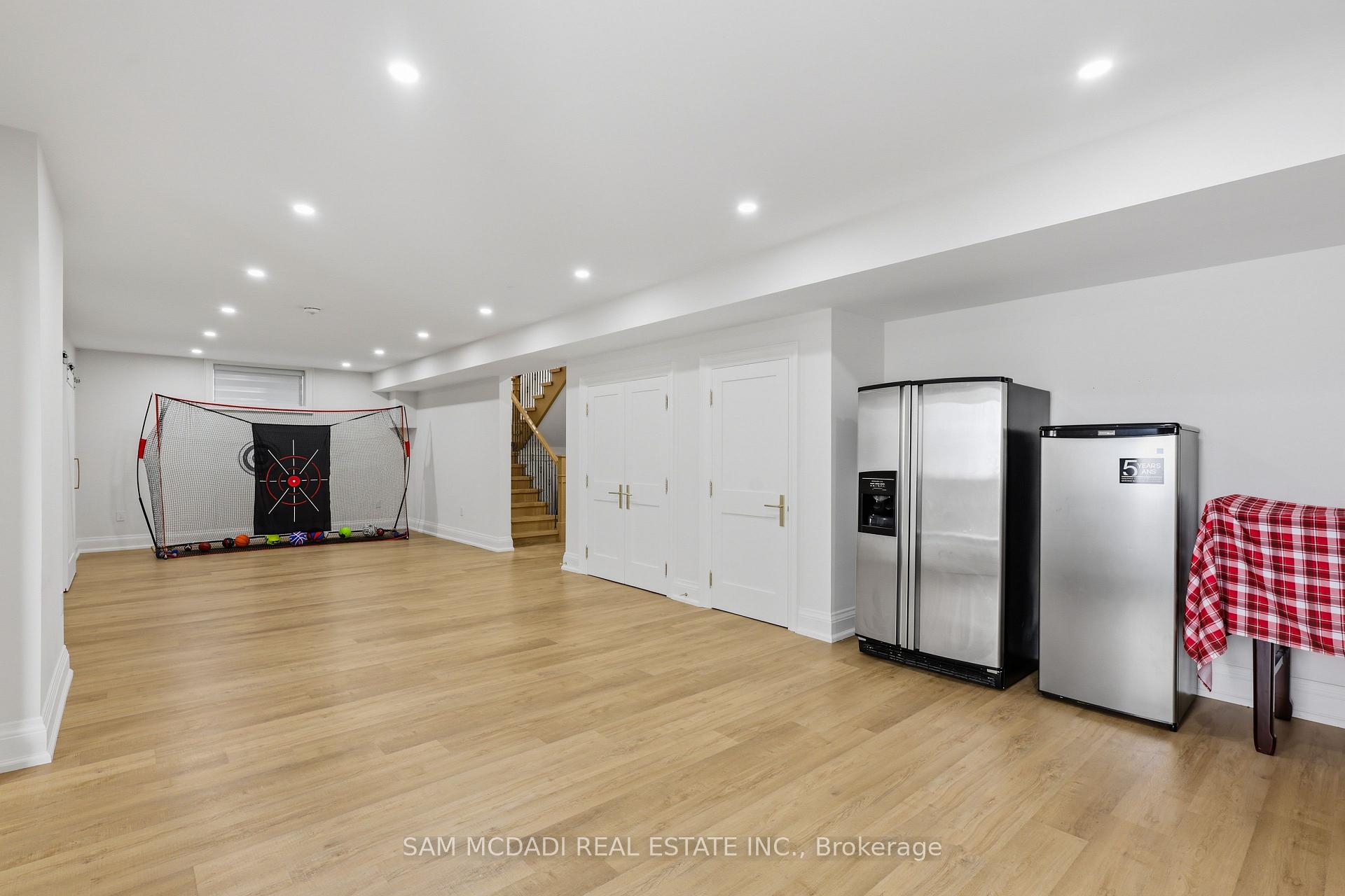 Photo 37 of 403 Willis Drive, Oakville, West — HOMEH