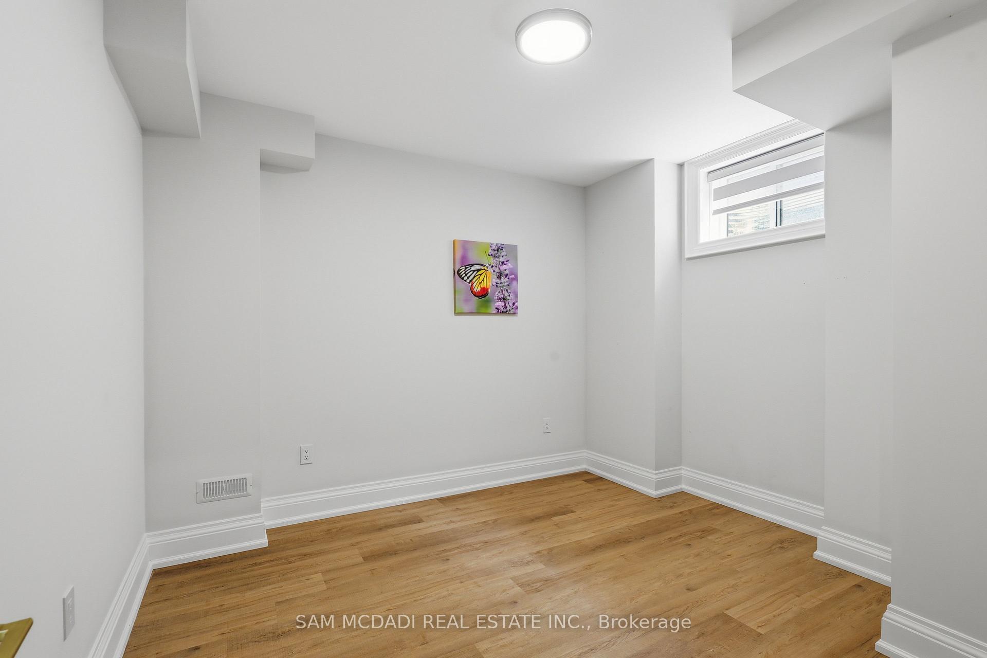 Photo 38 of 403 Willis Drive, Oakville, West — HOMEH
