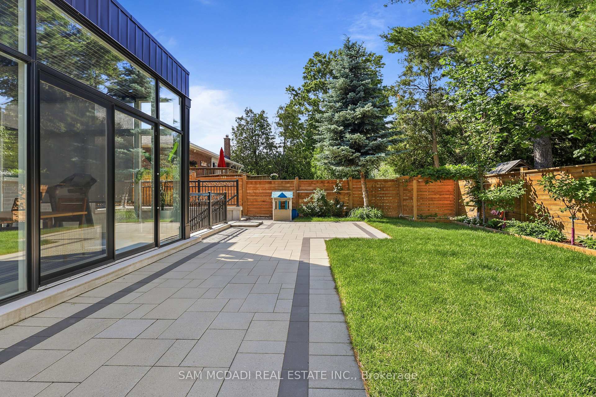 Photo 45 of 403 Willis Drive, Oakville, West — HOMEH