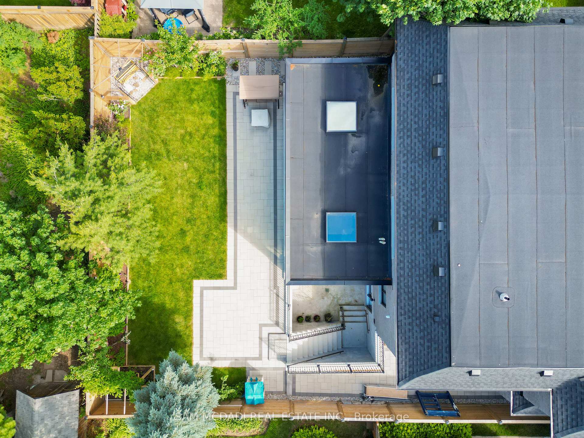 Photo 47 of 403 Willis Drive, Oakville, West — HOMEH