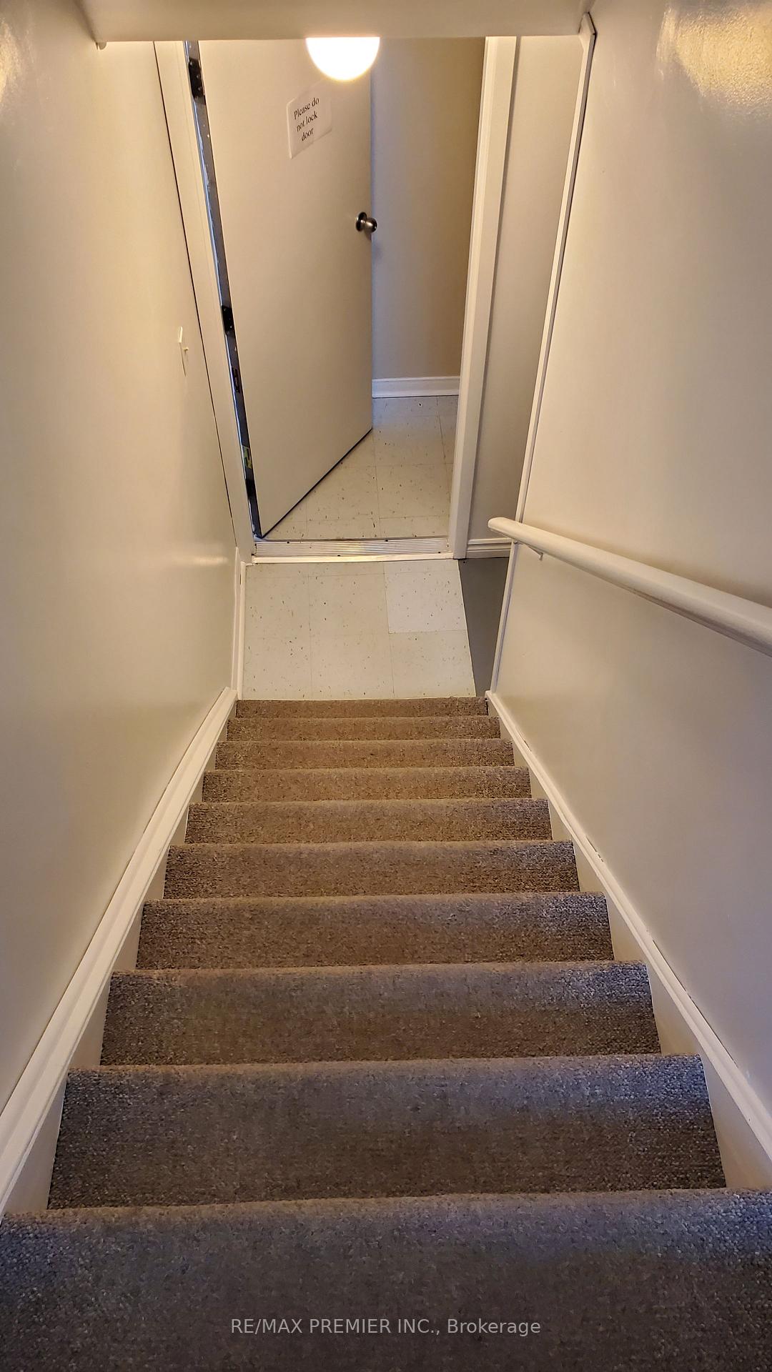 Photo 43 of Unit Bsmt, 77 Fox Run, Barrie, Letitia Heights — HOMEH