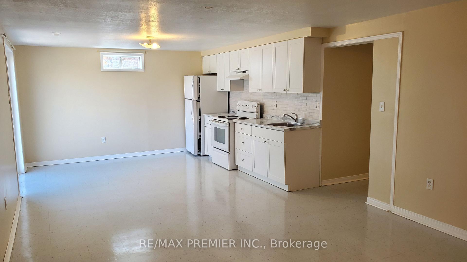 Photo 9 of Unit Bsmt, 77 Fox Run, Barrie, Letitia Heights — HOMEH