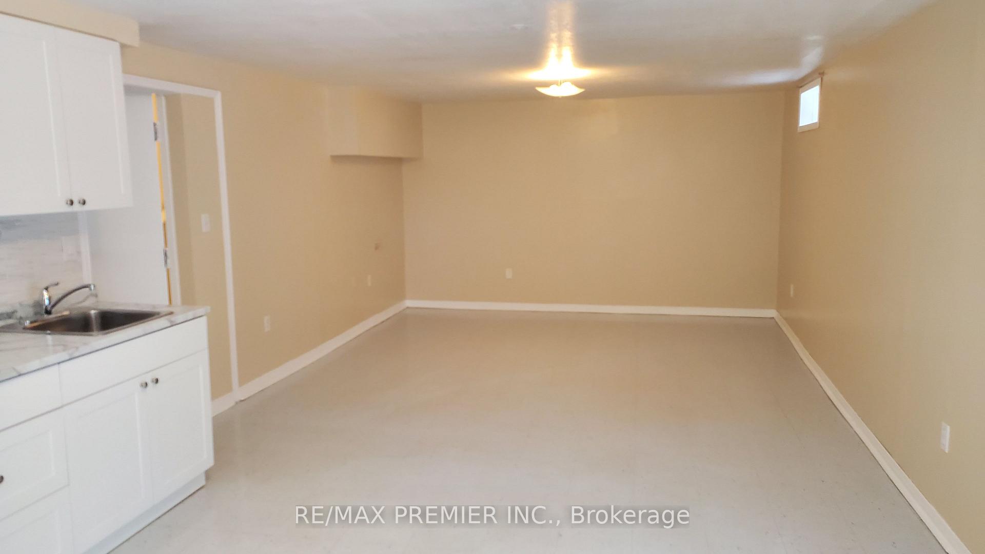 Photo 11 of Unit Bsmt, 77 Fox Run, Barrie, Letitia Heights — HOMEH