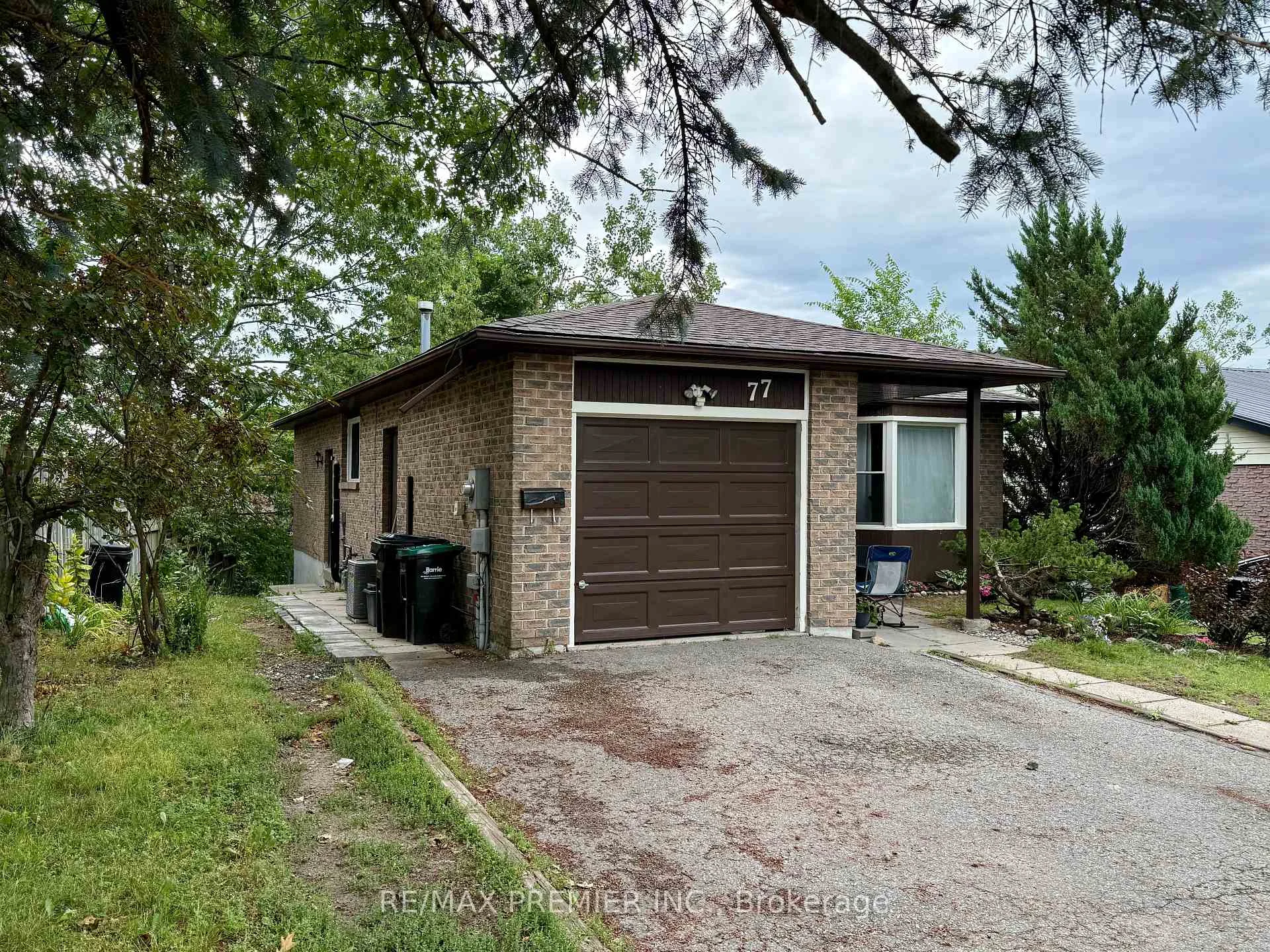 Photo 1 of Unit Bsmt, 77 Fox Run, Barrie, Letitia Heights — HOMEH