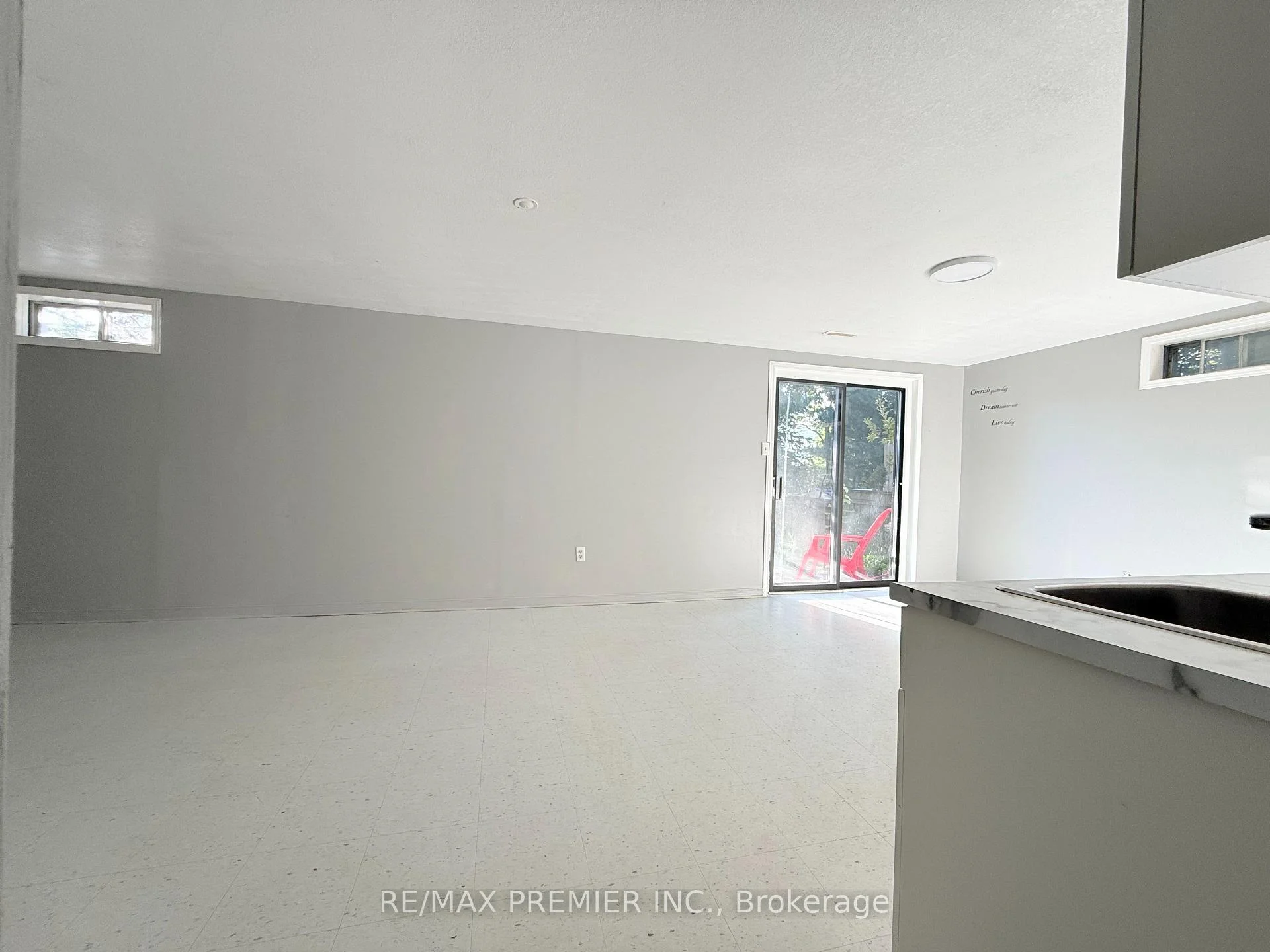 Photo 24 of Unit Bsmt, 77 Fox Run, Barrie, Letitia Heights — HOMEH