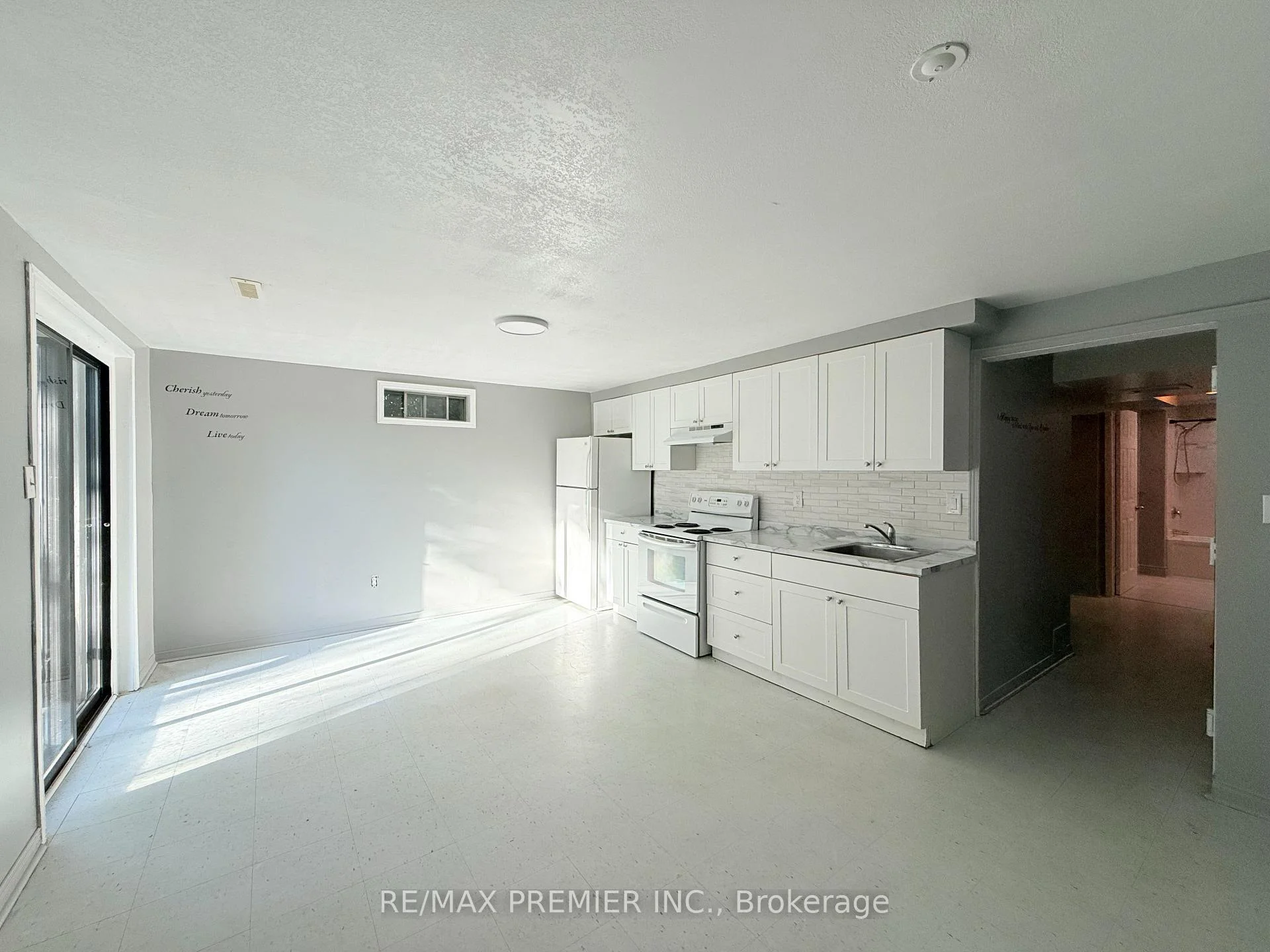 Photo 28 of Unit Bsmt, 77 Fox Run, Barrie, Letitia Heights — HOMEH
