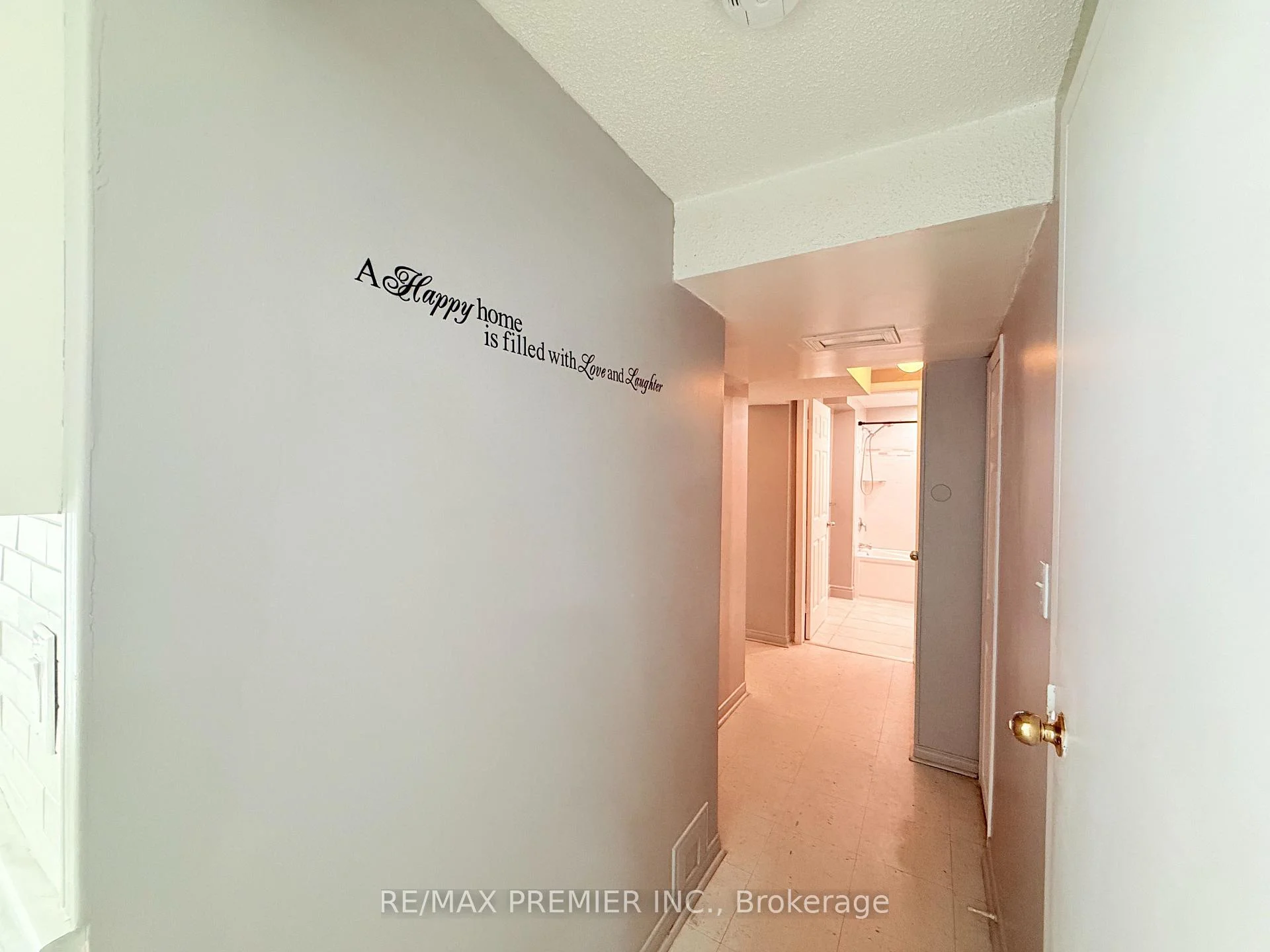 Photo 29 of Unit Bsmt, 77 Fox Run, Barrie, Letitia Heights — HOMEH