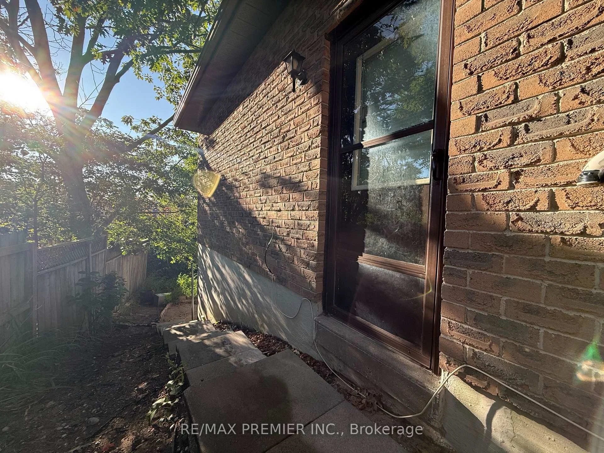 Photo 40 of Unit Bsmt, 77 Fox Run, Barrie, Letitia Heights — HOMEH
