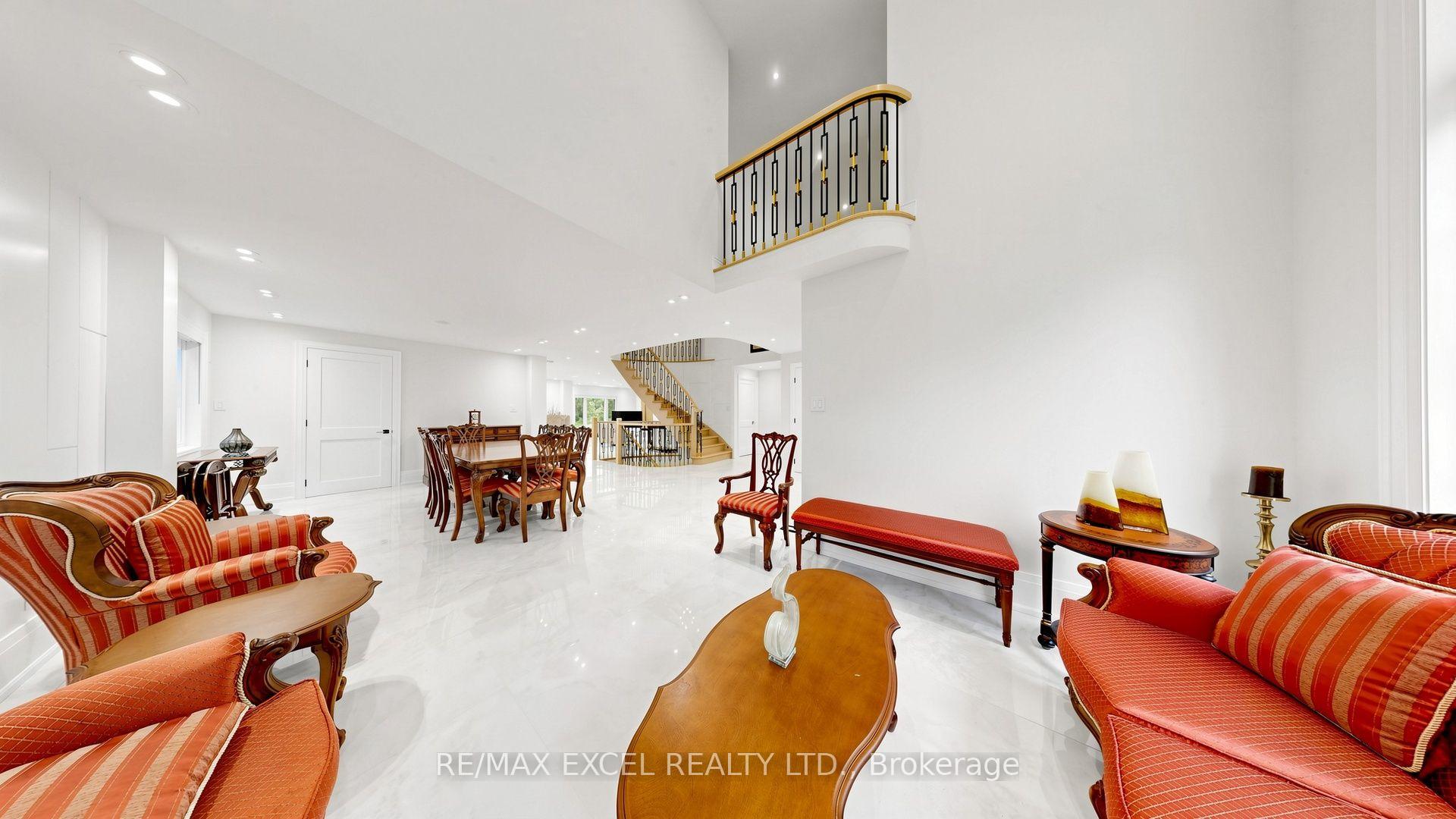 Photo 7 of 2B Trinity Crescent, Richmond Hill, Doncrest — HOMEH