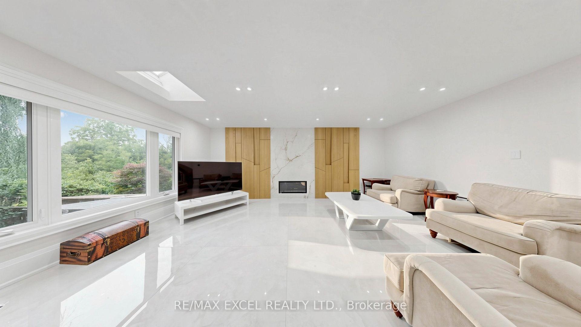 Photo 15 of 2B Trinity Crescent, Richmond Hill, Doncrest — HOMEH