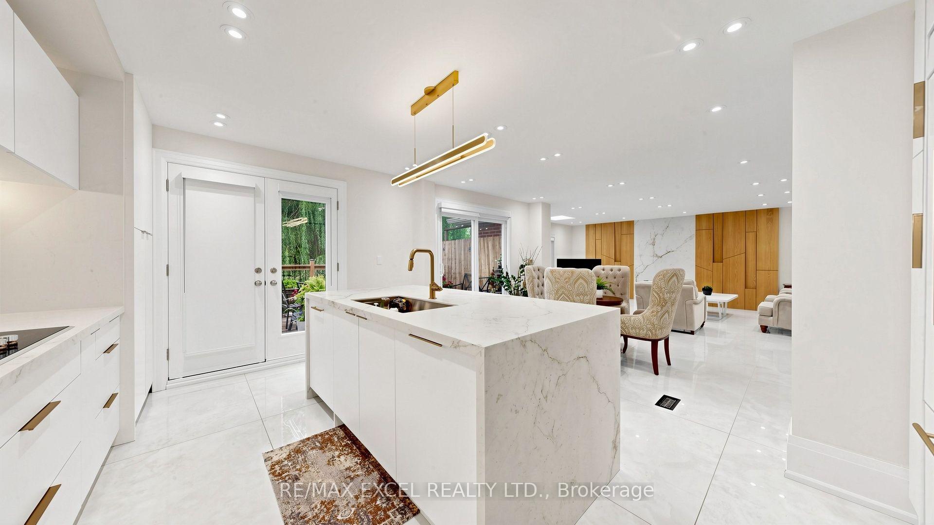Photo 18 of 2B Trinity Crescent, Richmond Hill, Doncrest — HOMEH
