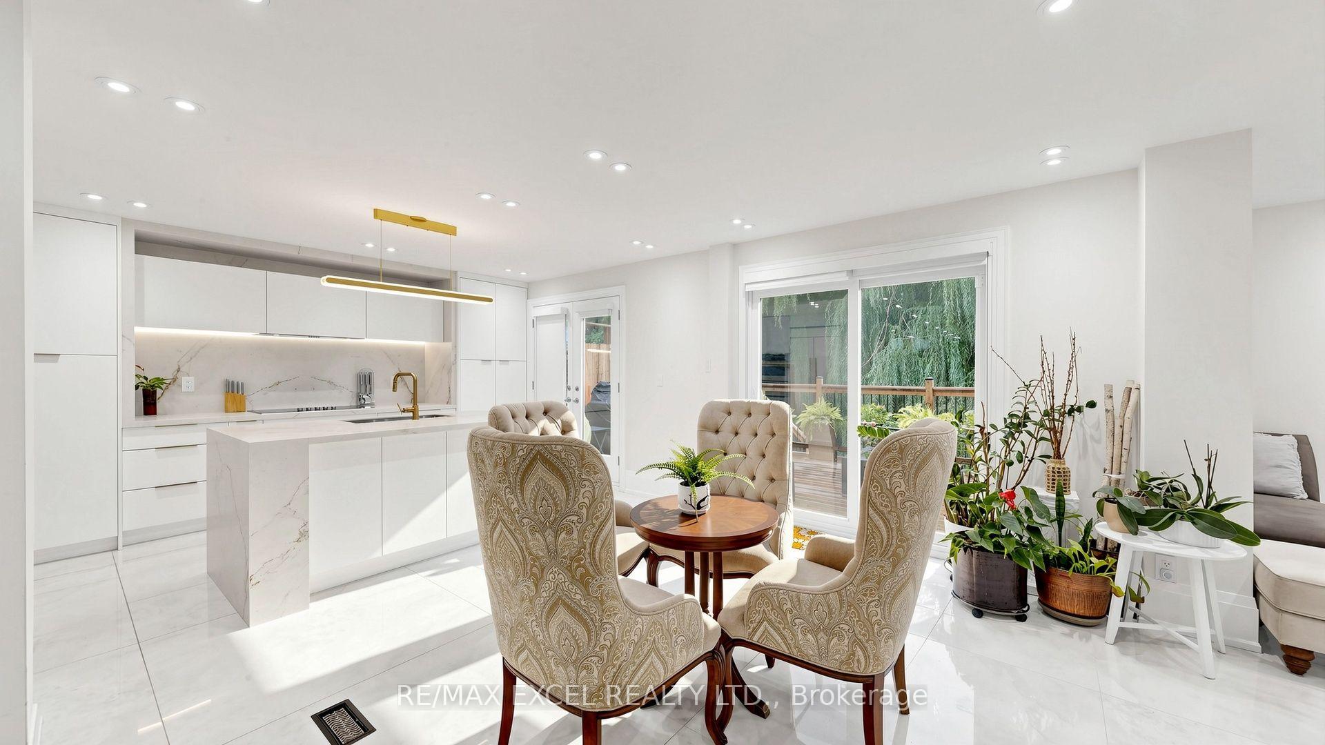 Photo 22 of 2B Trinity Crescent, Richmond Hill, Doncrest — HOMEH