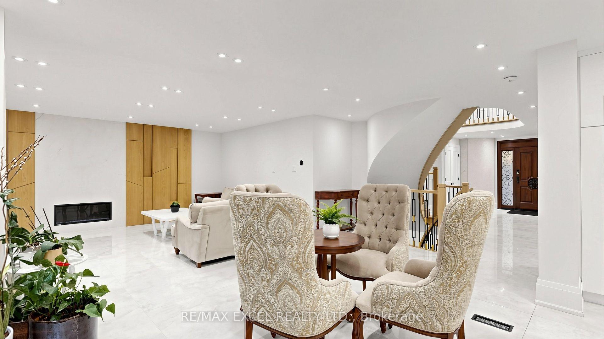 Photo 24 of 2B Trinity Crescent, Richmond Hill, Doncrest — HOMEH