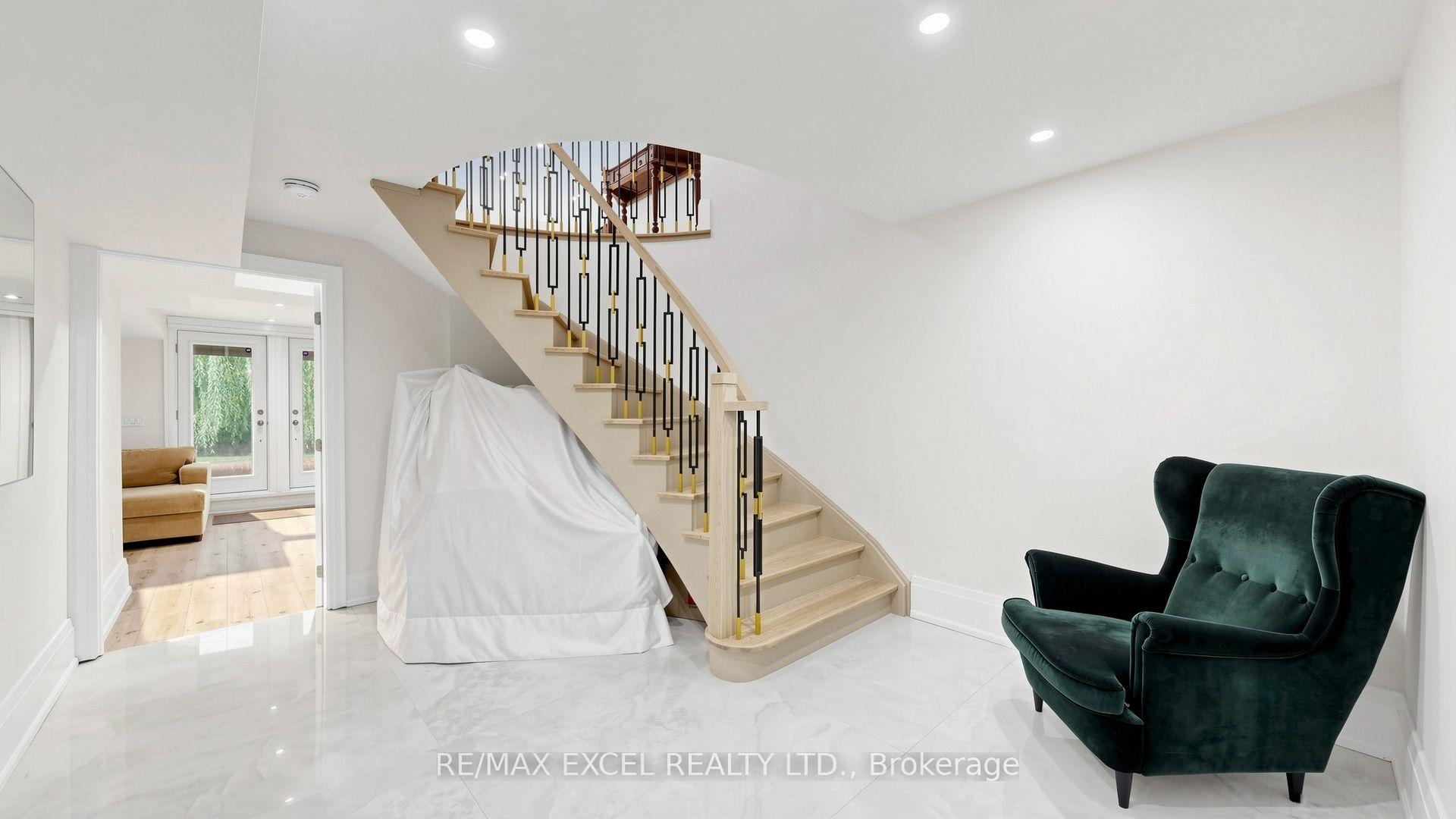 Photo 36 of 2B Trinity Crescent, Richmond Hill, Doncrest — HOMEH