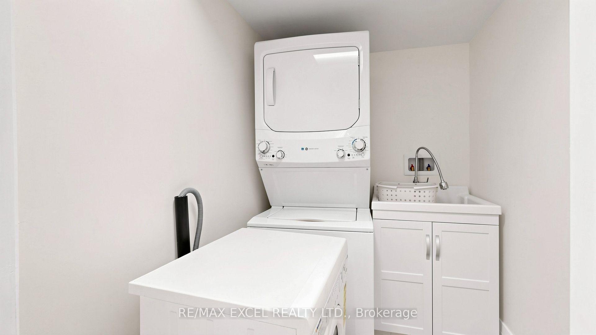 Photo 46 of 2B Trinity Crescent, Richmond Hill, Doncrest — HOMEH