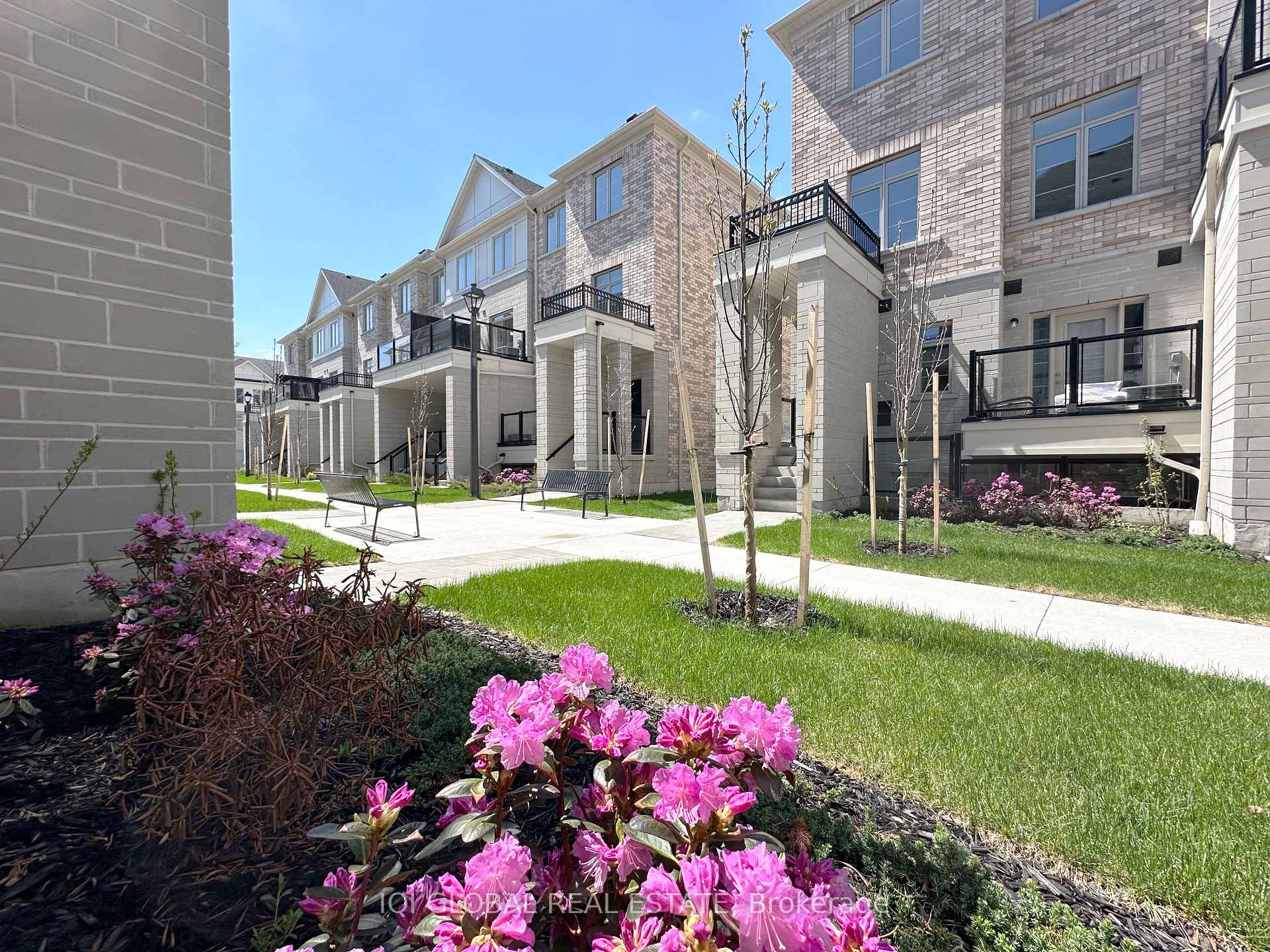 Photo 12 of Unit 106, 1655 Palmers Sawmill Road, Pickering, Duffin Heights — HOMEH