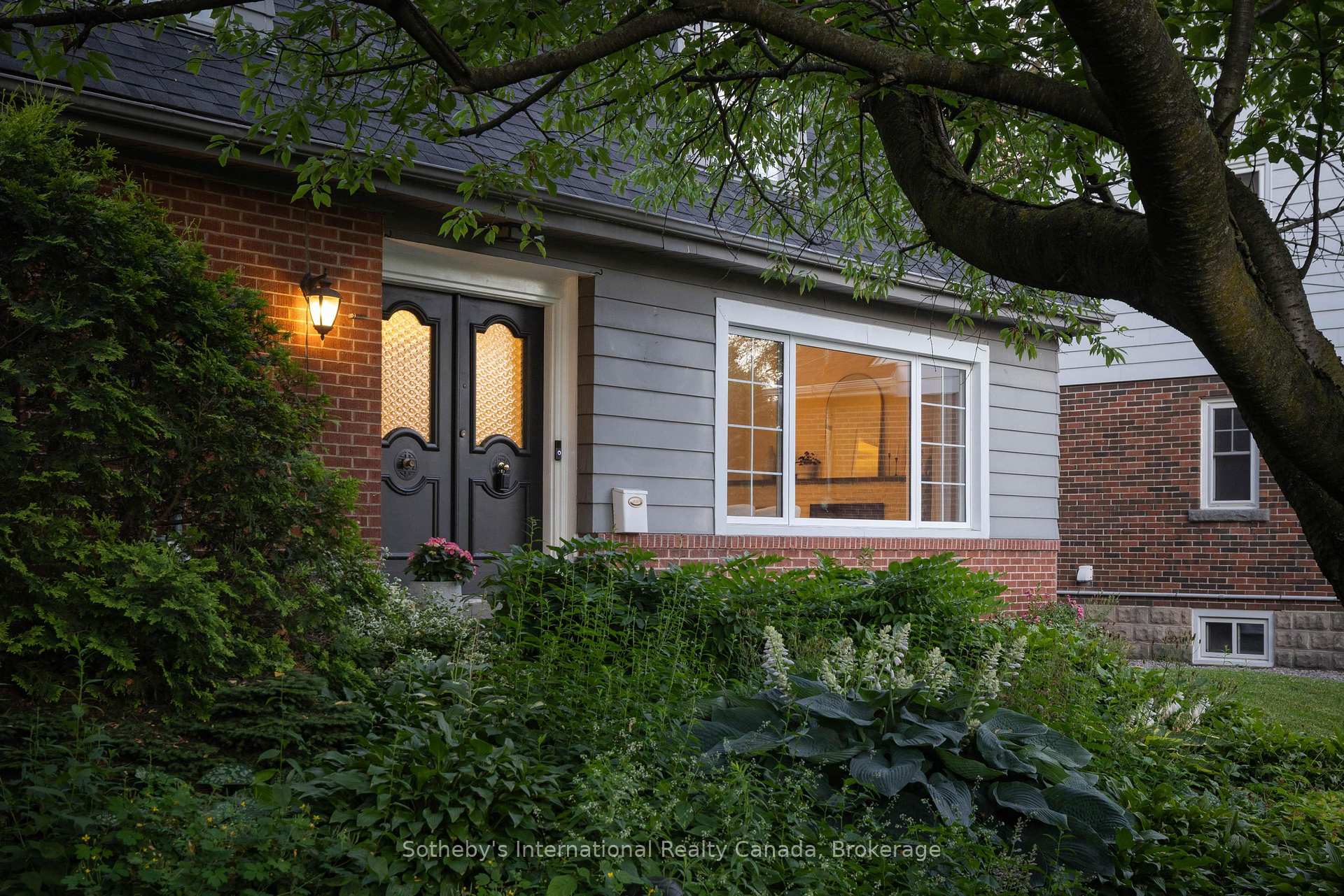 Photo 2 of 27 Arcade Crescent, Hamilton, Southam — HOMEH