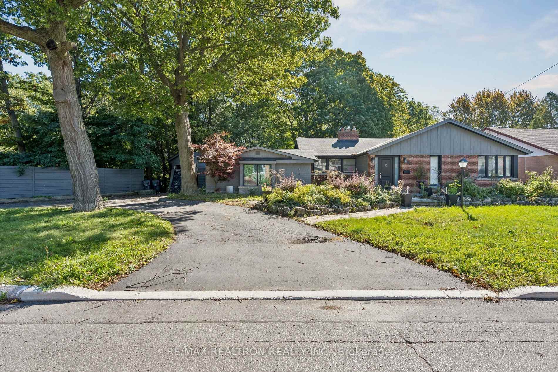 Photo 3 of 99 Midland Avenue, Scarborough, Cliffcrest — HOMEH