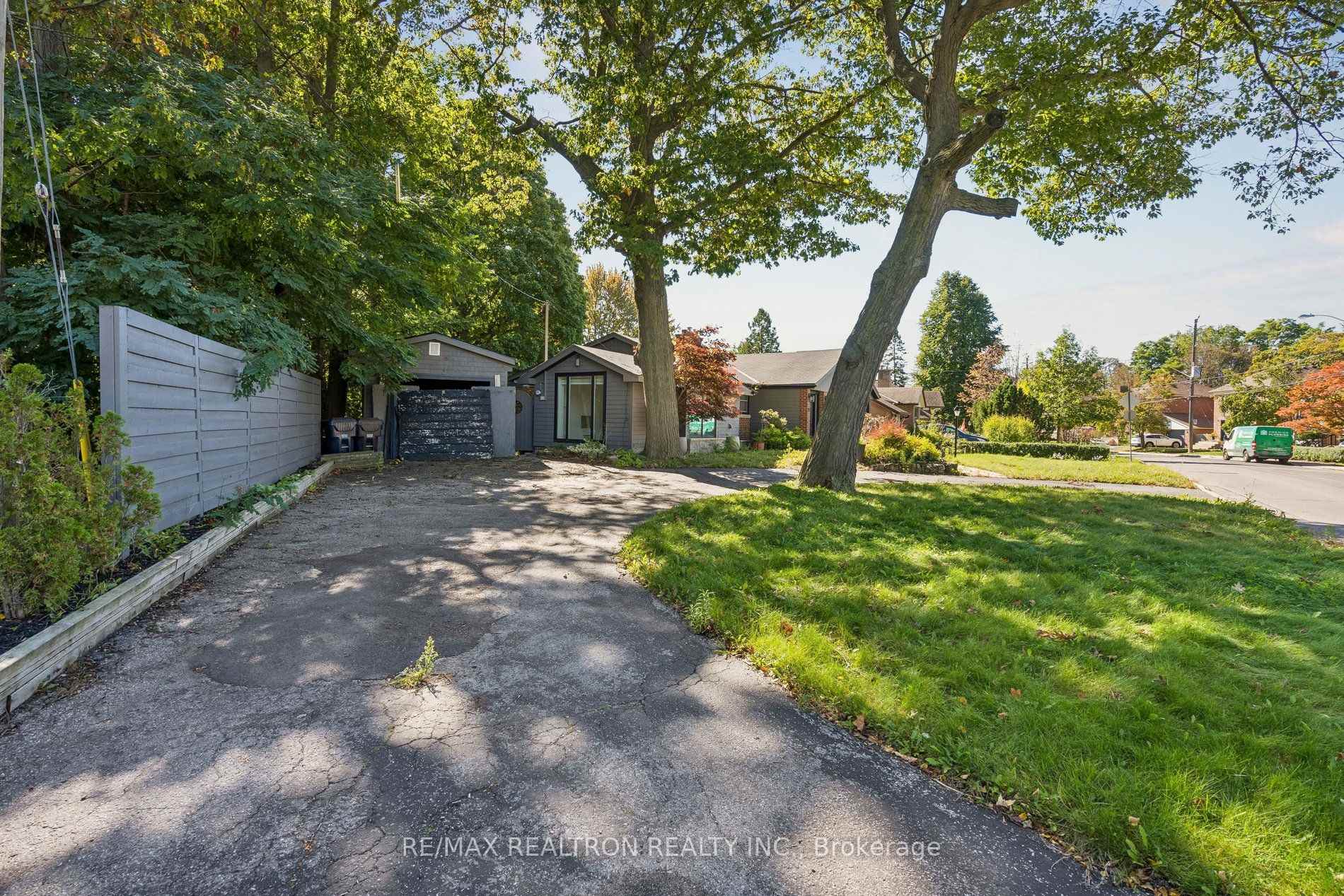 Photo 5 of 99 Midland Avenue, Scarborough, Cliffcrest — HOMEH