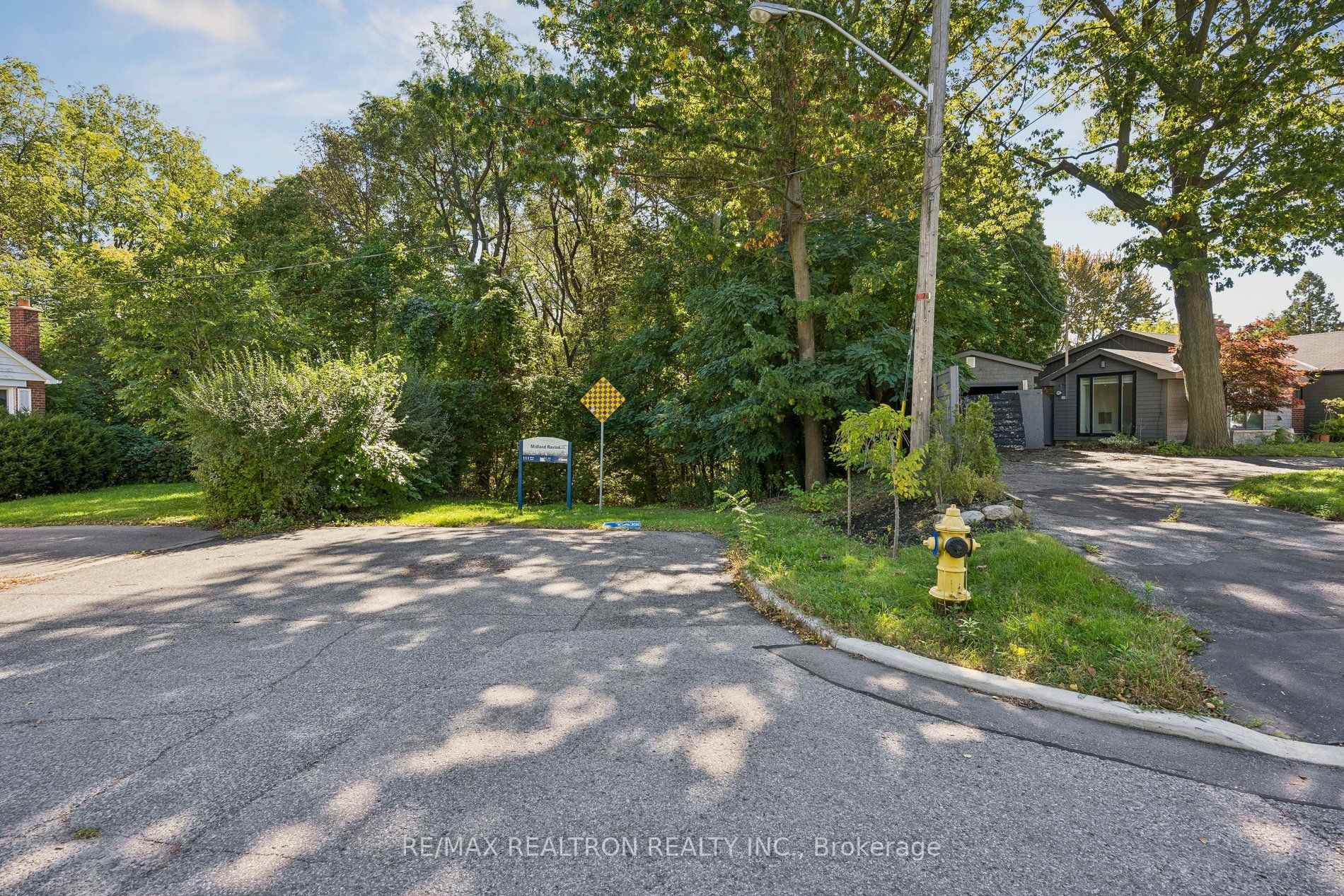 Photo 19 of 99 Midland Avenue, Scarborough, Cliffcrest — HOMEH