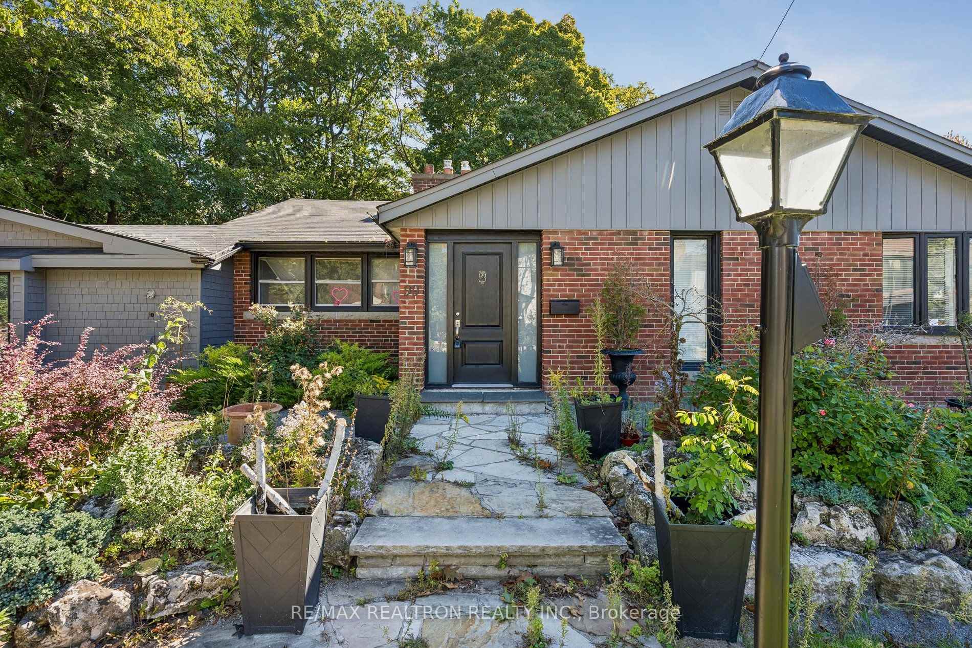 Photo 23 of 99 Midland Avenue, Scarborough, Cliffcrest — HOMEH