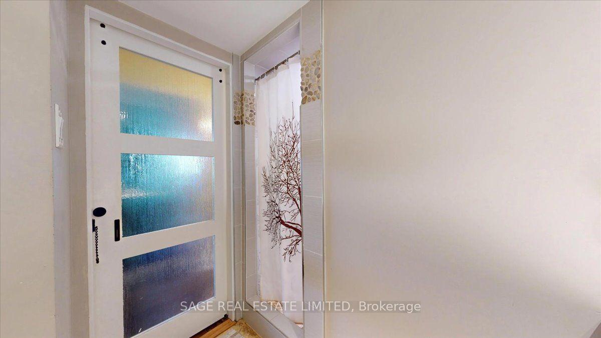 Photo 30 of 40 Panorama Court, Etobicoke, Mount Olive-Silverstone-Jamestown — HOMEH