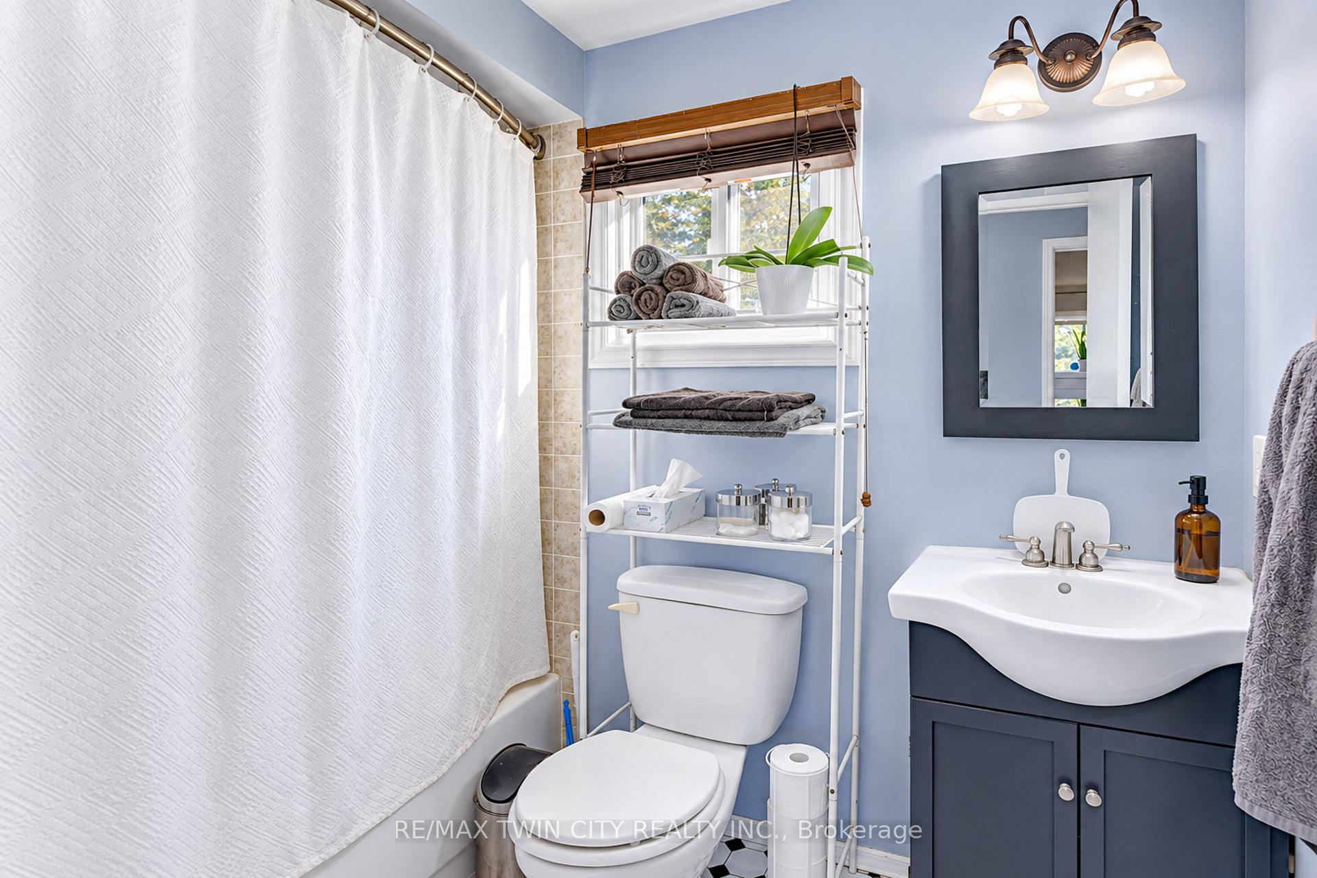 Photo 21 of 190 Nith River Way, North Dumfries, Ayr — HOMEH
