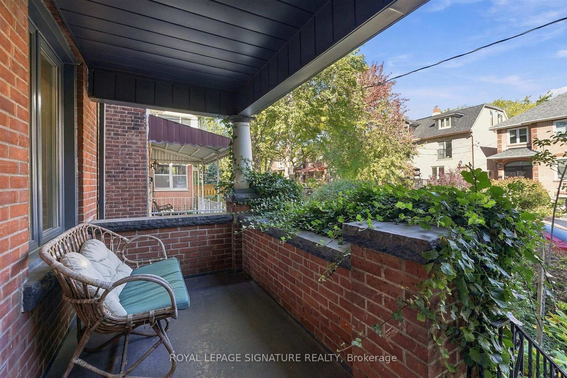 Photo 2 of 350 Delaware Avenue, Toronto, Dovercourt-Wallace Emerson-Junction — HOMEH