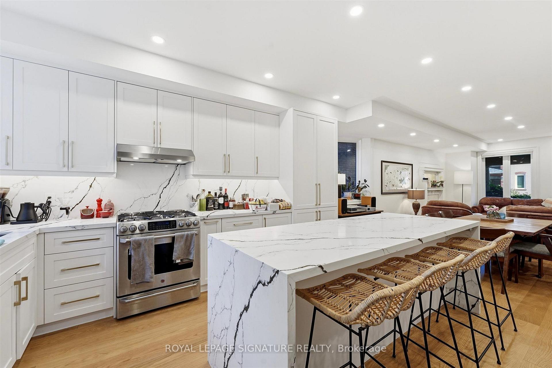 Photo 12 of 350 Delaware Avenue, Toronto, Dovercourt-Wallace Emerson-Junction — HOMEH