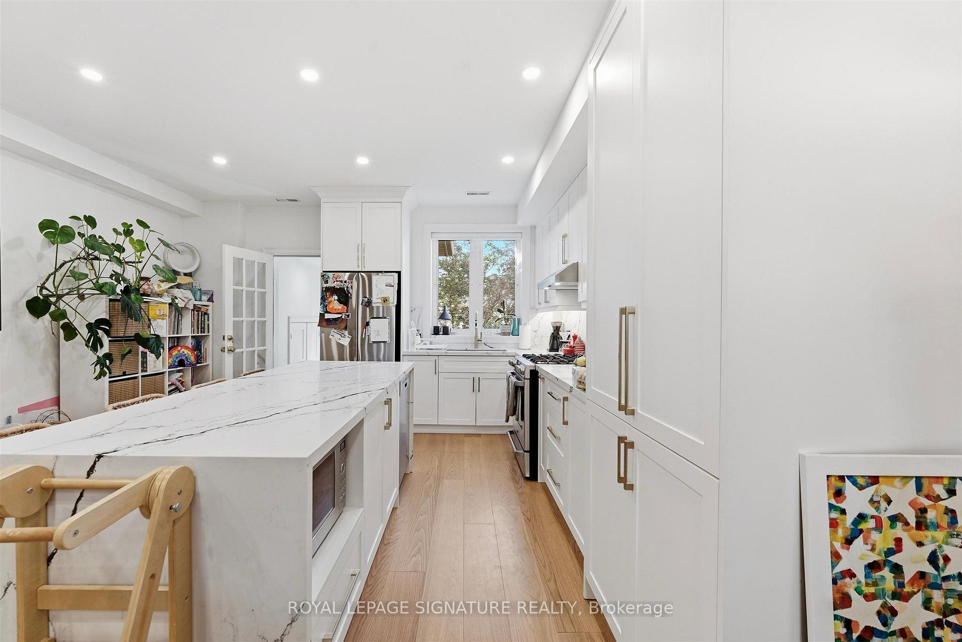 Photo 14 of 350 Delaware Avenue, Toronto, Dovercourt-Wallace Emerson-Junction — HOMEH