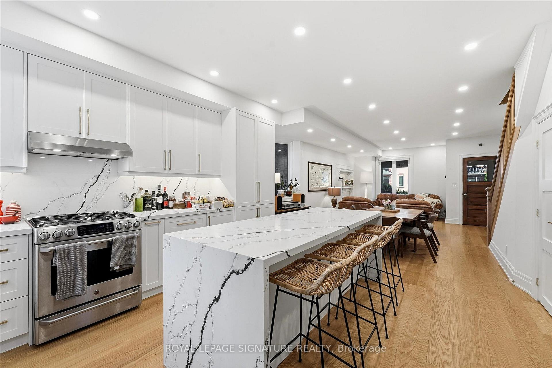 Photo 15 of 350 Delaware Avenue, Toronto, Dovercourt-Wallace Emerson-Junction — HOMEH