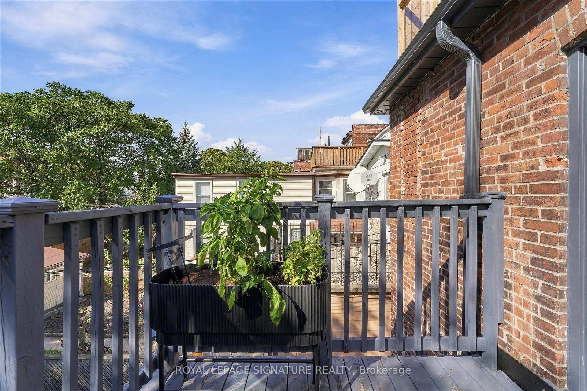 Photo 16 of 350 Delaware Avenue, Toronto, Dovercourt-Wallace Emerson-Junction — HOMEH