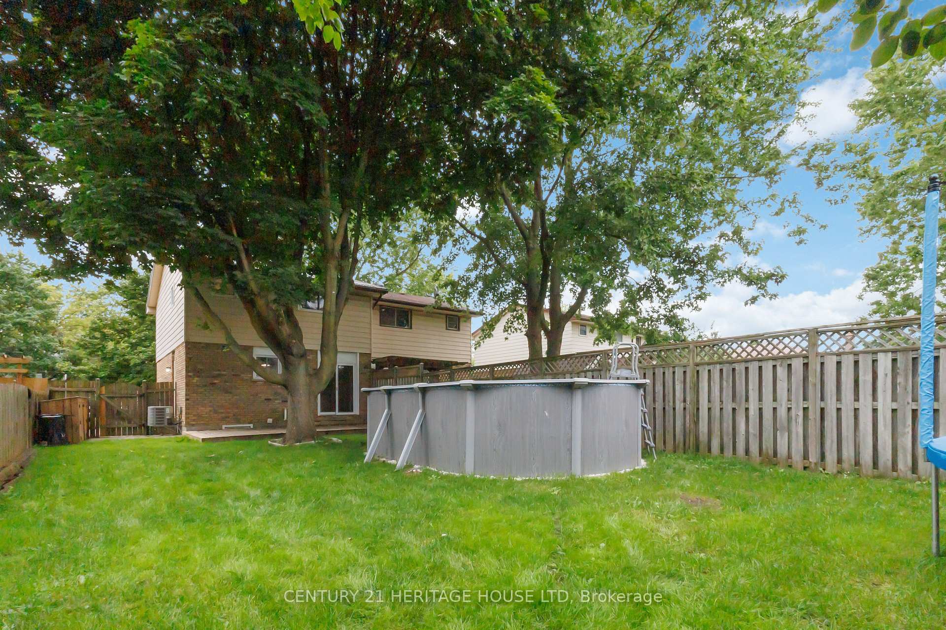 Photo 28 of 44 Sasha Crescent, London, South X — HOMEH