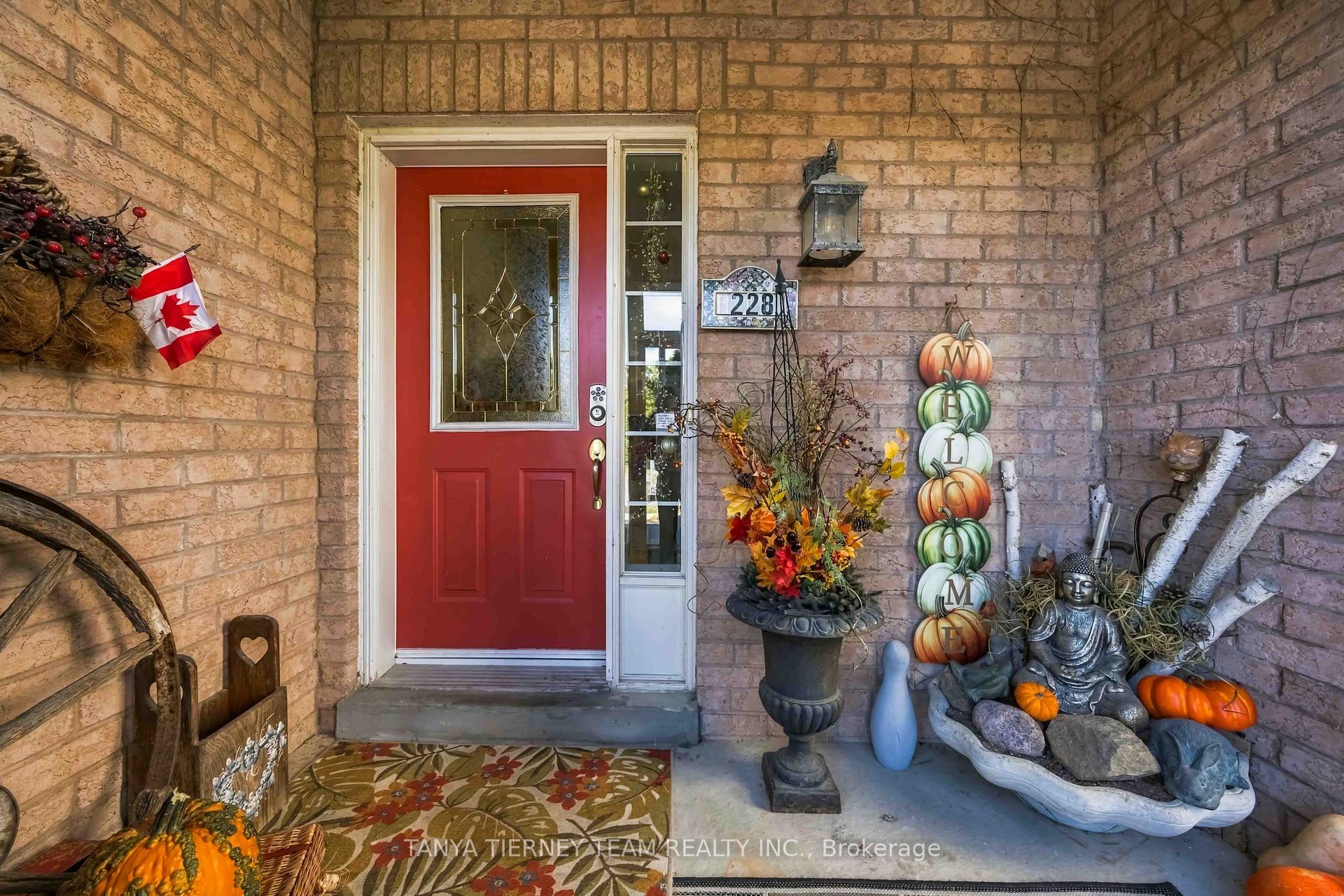 Photo 8 of 228 Shadow Place, Pickering, Rouge Park — HOMEH