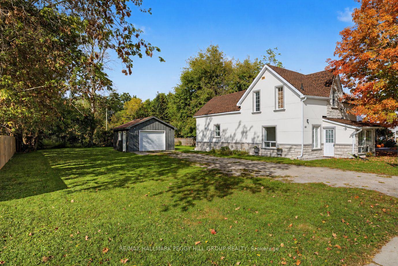 Photo of 132 Queen Street W