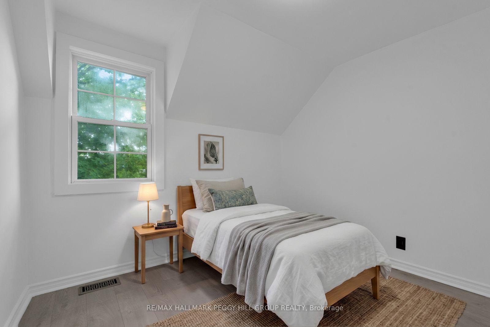 Photo 13 of 132 Queen Street W, Springwater, Elmvale — HOMEH