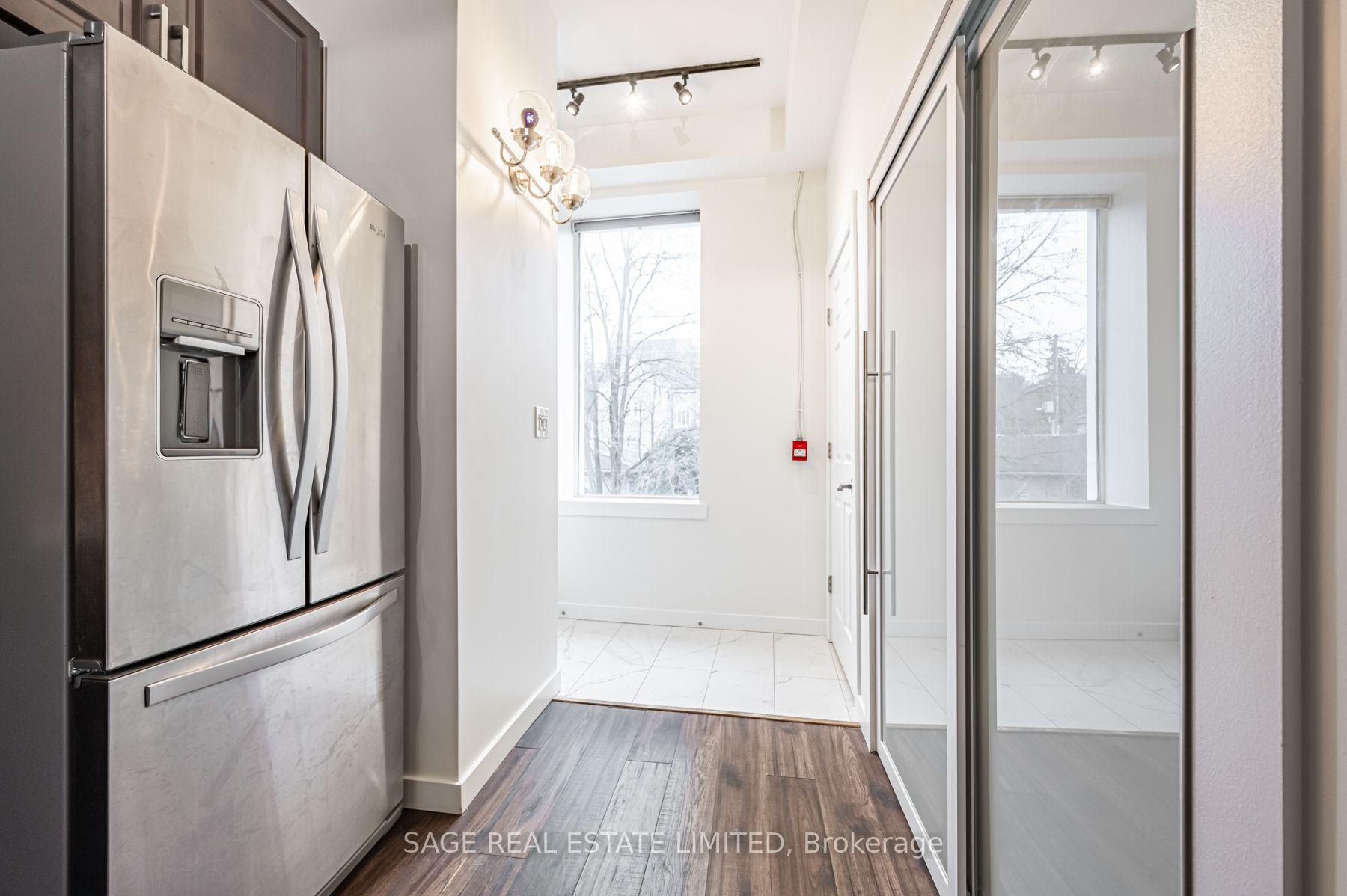 Photo 3 of Unit 8, 14 Cross Street, Hamilton, Dundas — HOMEH
