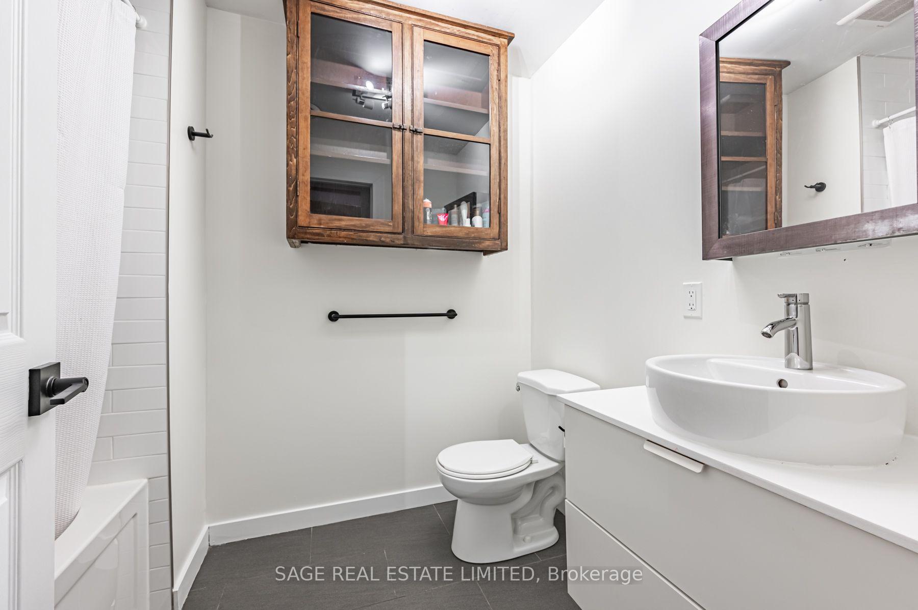 Photo 24 of Unit 8, 14 Cross Street, Hamilton, Dundas — HOMEH