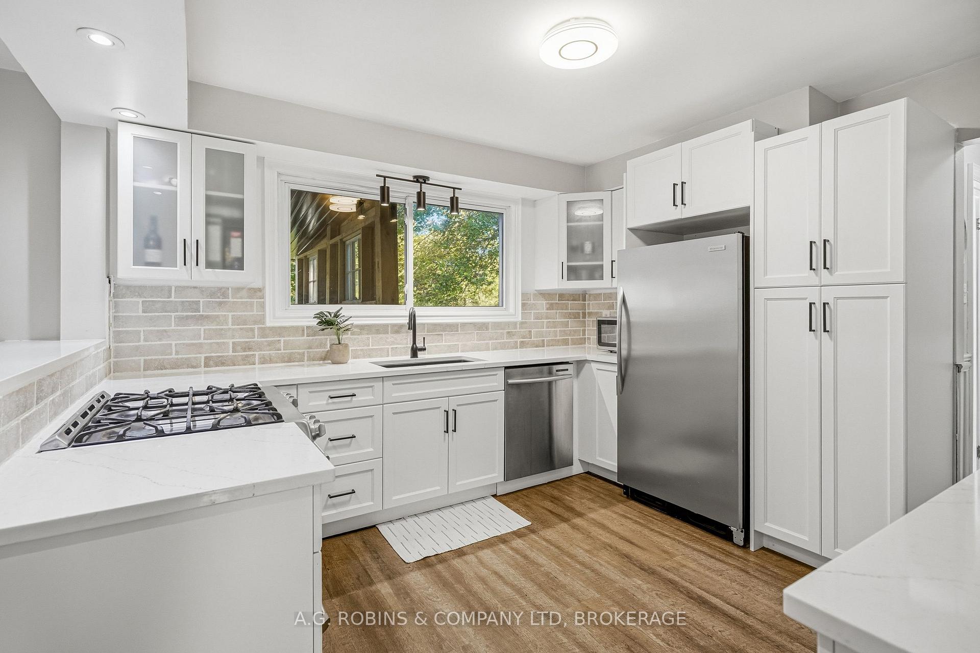 Photo 24 of 10448 Lakeshore Road, Wainfleet, Lakeshore — HOMEH