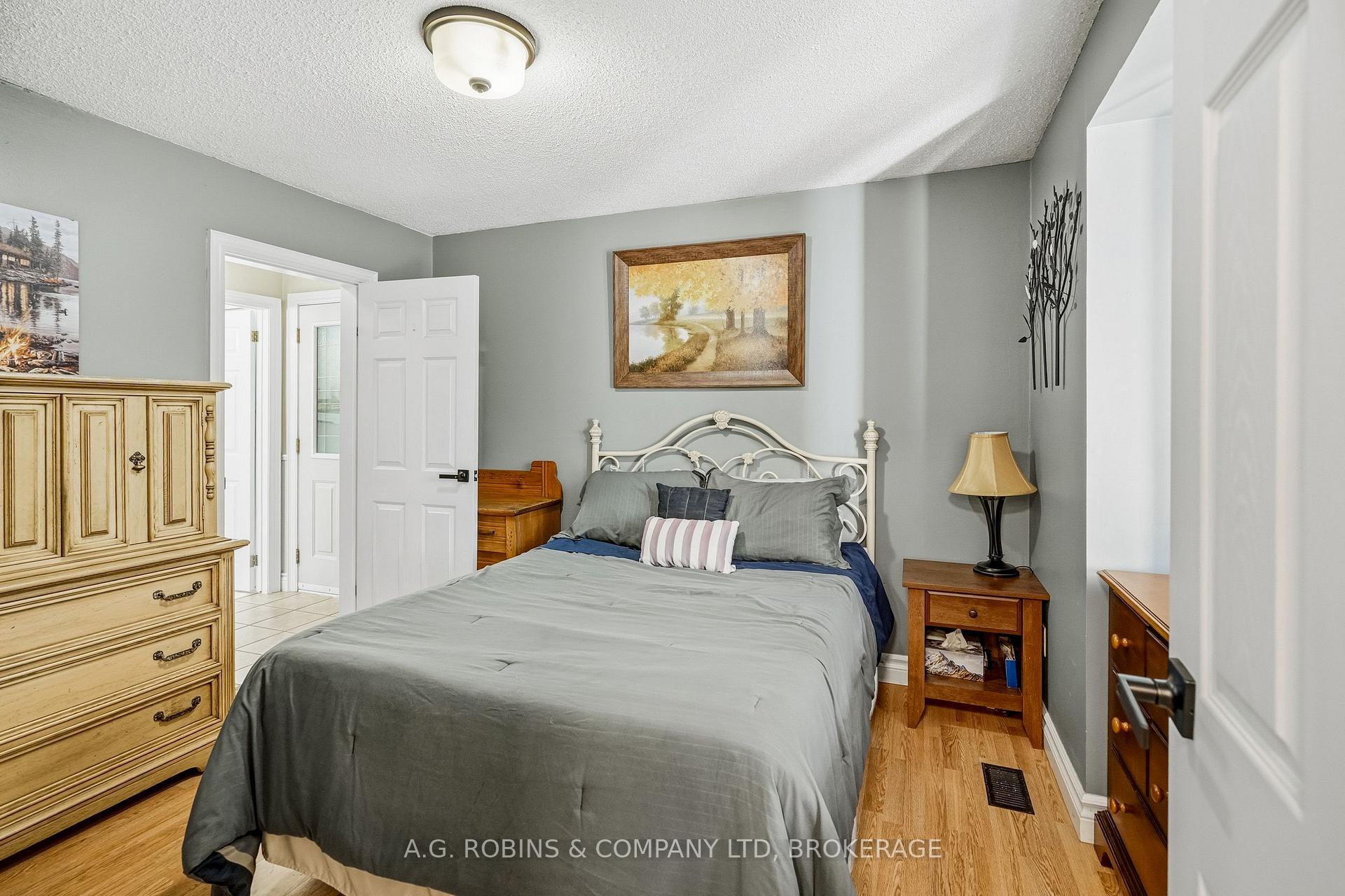 Photo 30 of 10448 Lakeshore Road, Wainfleet, Lakeshore — HOMEH