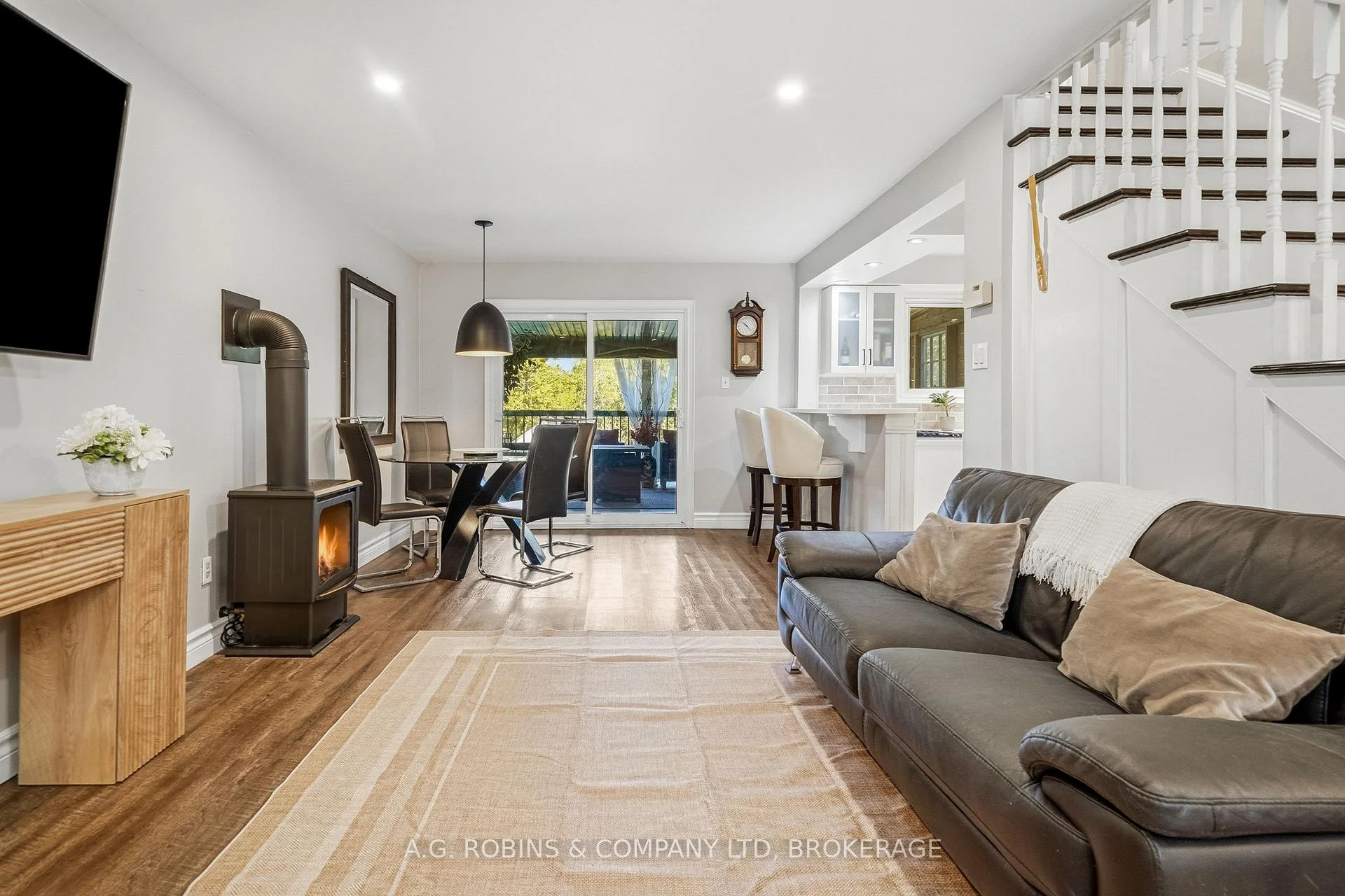Photo 12 of 10448 Lakeshore Road, Wainfleet, Lakeshore — HOMEH