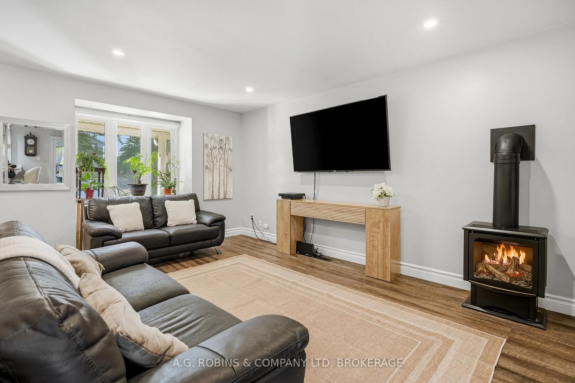Photo 22 of 10448 Lakeshore Road, Wainfleet, Lakeshore — HOMEH